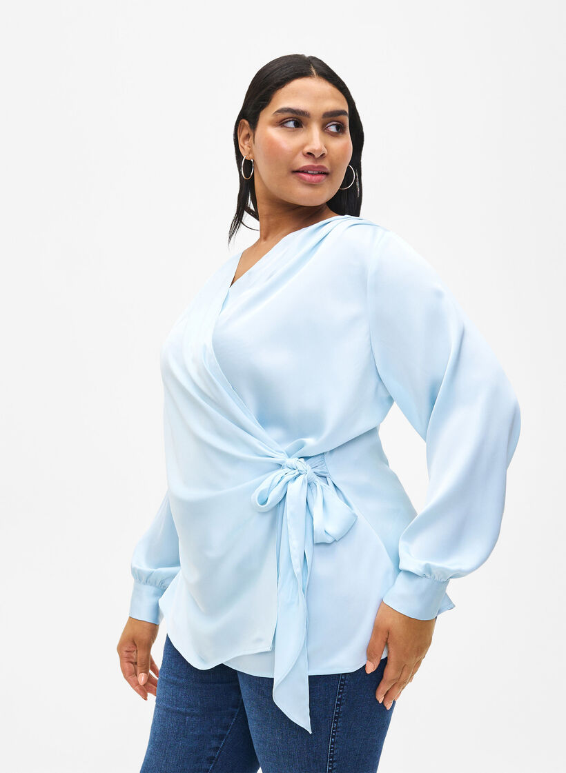 Partyblus i satin i omlottmodell, Delicate Blue, Model image number 0