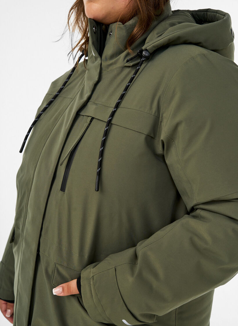 Vattenavvisande parkas med huva och funktionella detaljer, Gr&ouml;n, Model image number 3