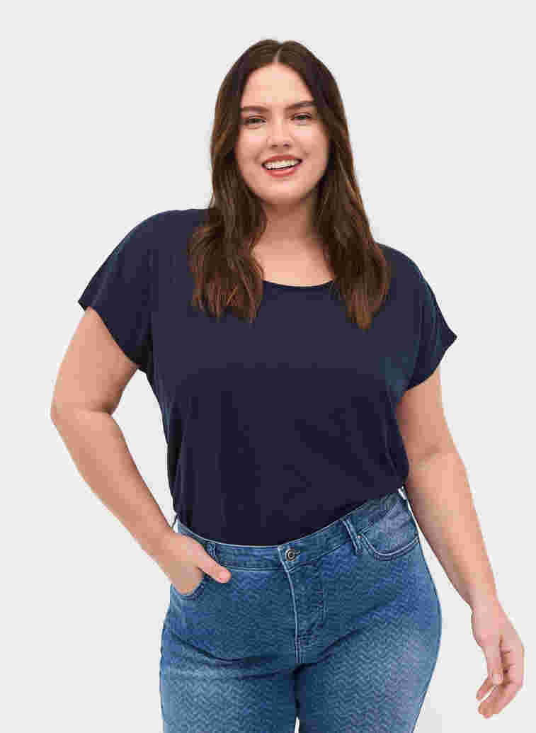 T-shirt i bomullsmix, Navy Blazer, Model