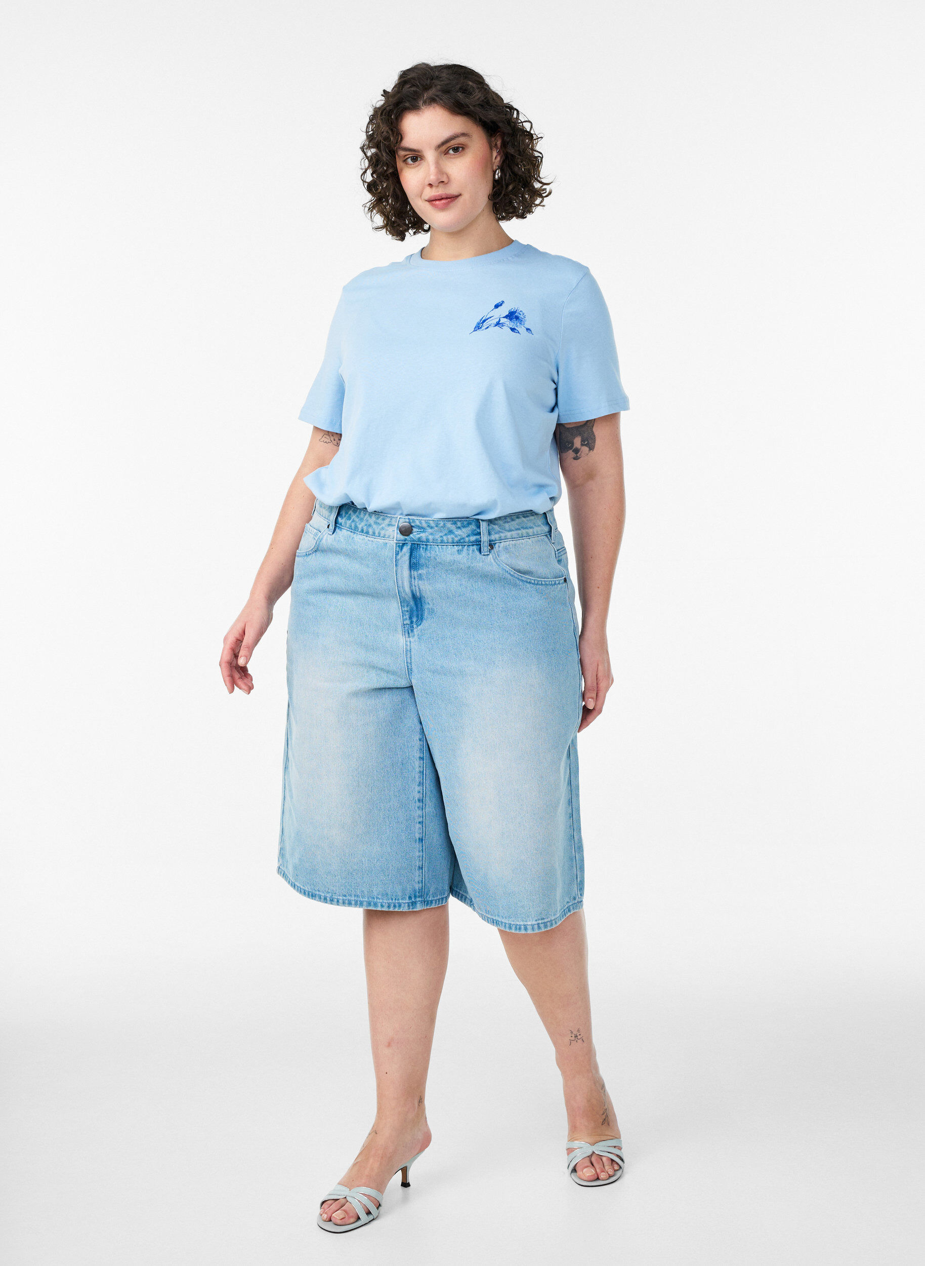 ZizziJeansshorts med h&ouml;g midja, Bl&aring;, Model image number 0