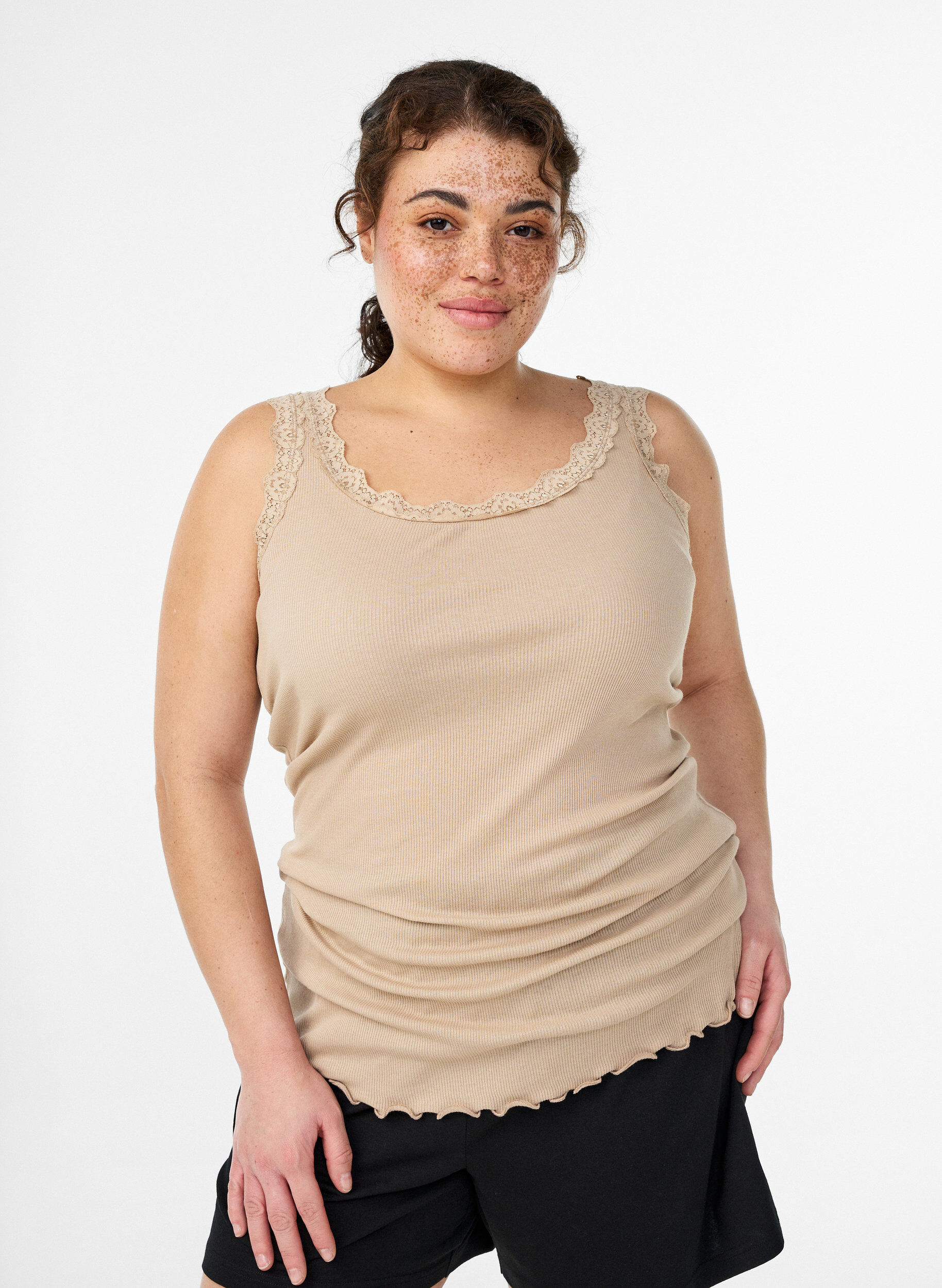 ZizziTopp med spetskant, Beige, Model image number 0