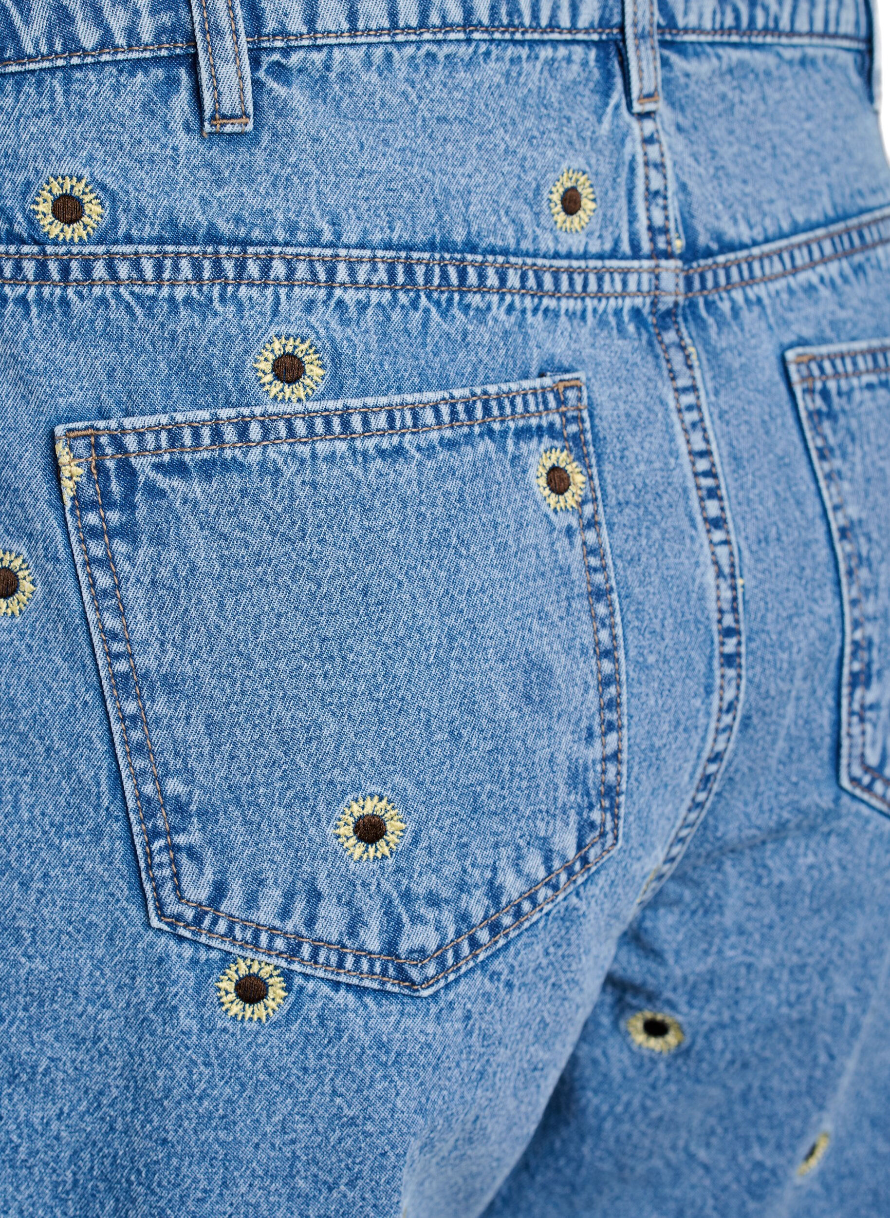 ZizziJeansshorts med broderade blommor, Bl&aring;, Packshot image number 3