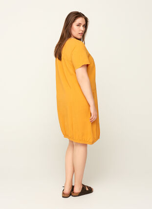 Klänning med fickor , Spruce Yellow, Model image number 1