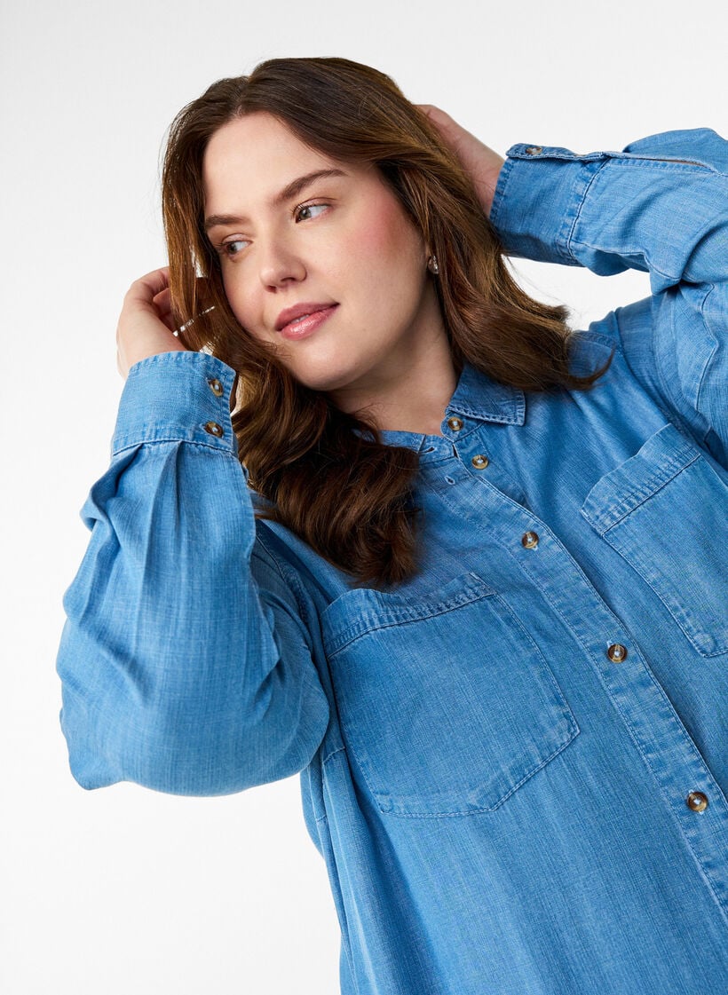 Midi-skjortkl&auml;nning i mjuk lyocell-denim, Bl&aring;, Model image number 2