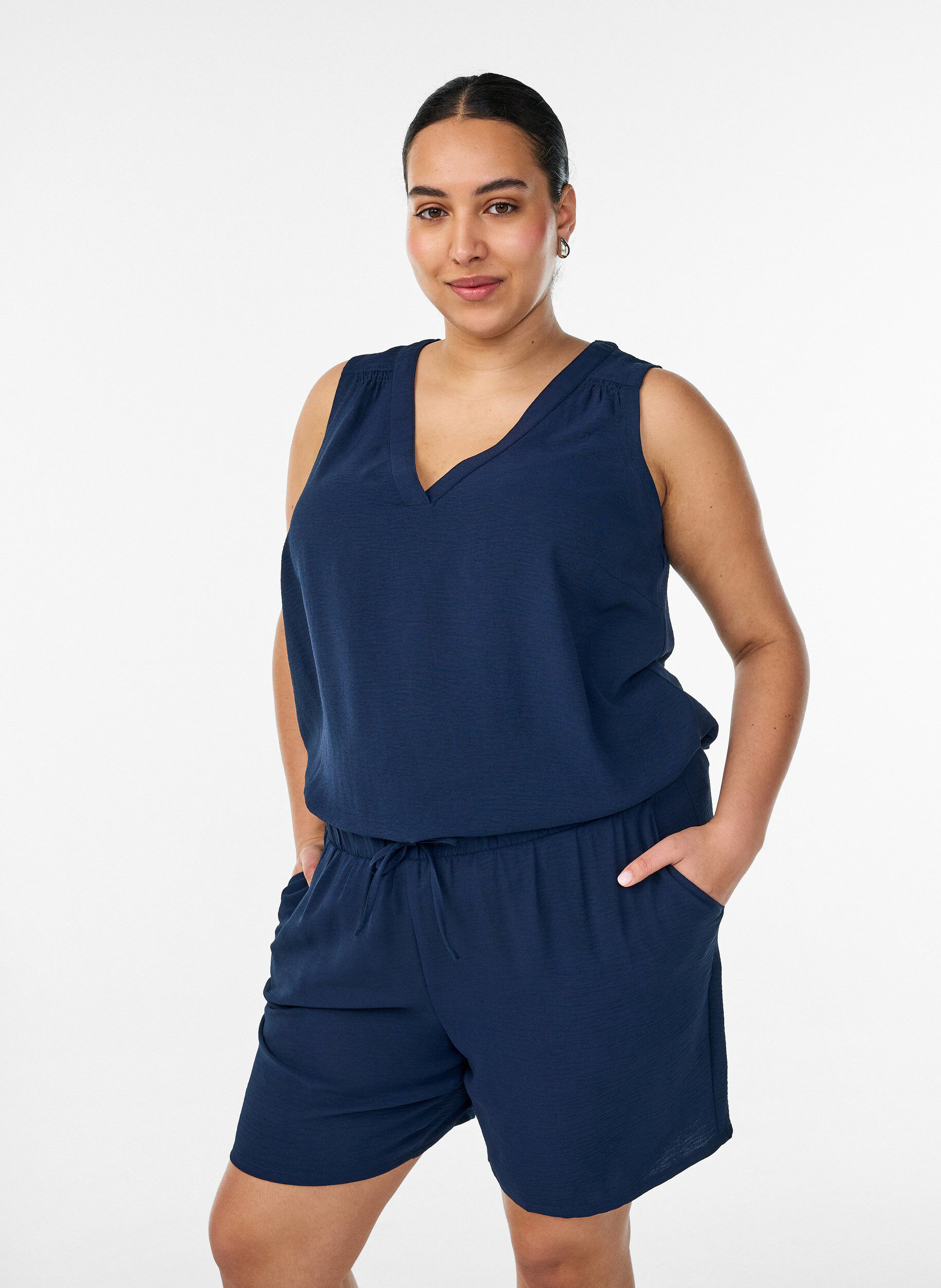 ZizziShorts med fickor och res&aring;r i midjan, Bl&aring;, Model image number 0