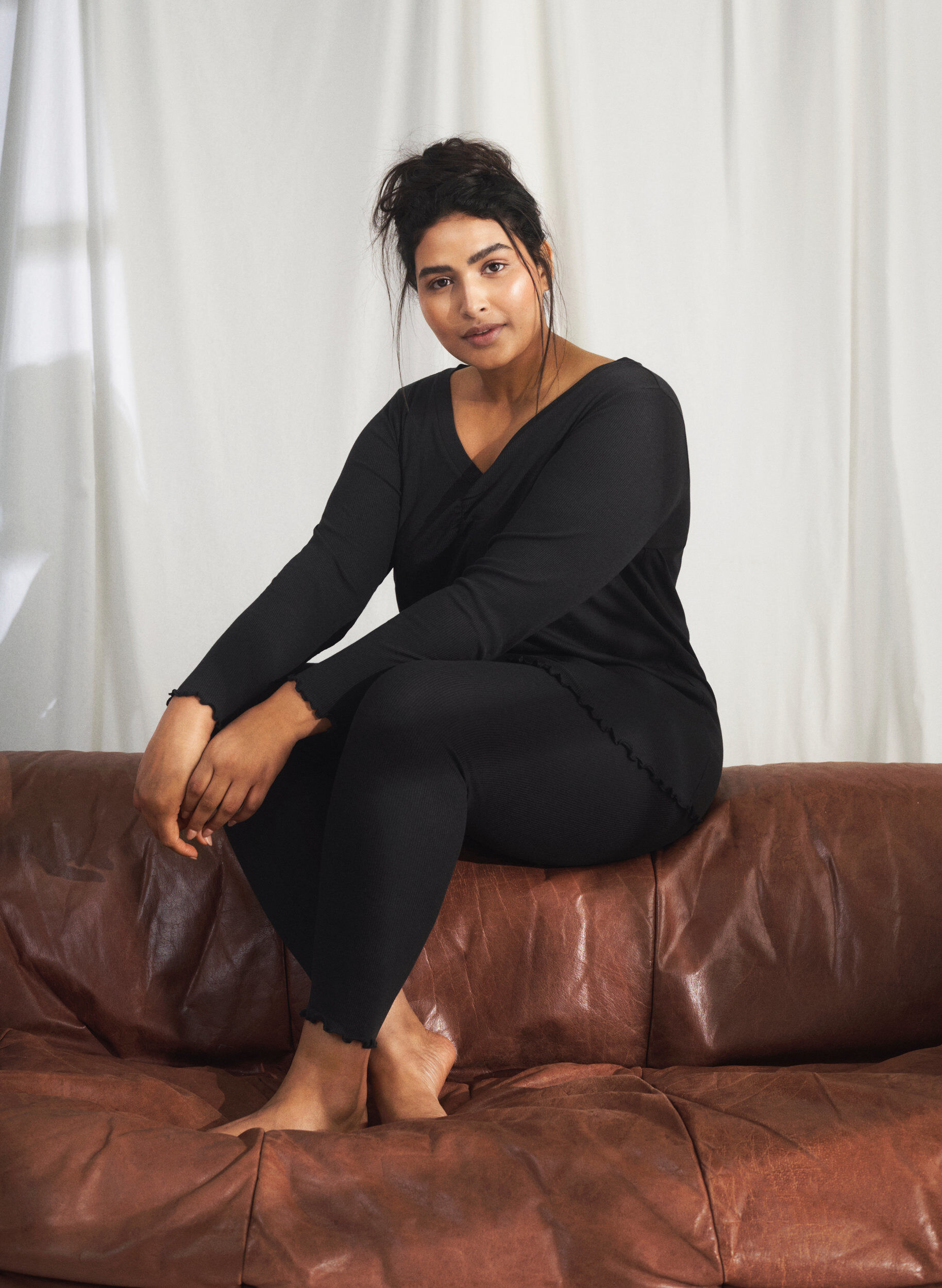 Zizzi Ribbade byxor med tight passform, Black, Image image number 0