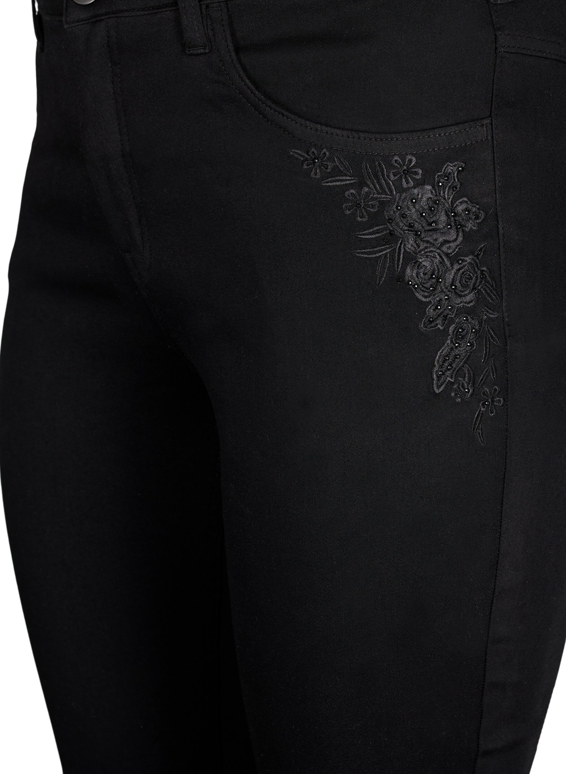 Zizzi Supersmala Amy-jeans med broderidetaljer, Black, Packshot image number 2