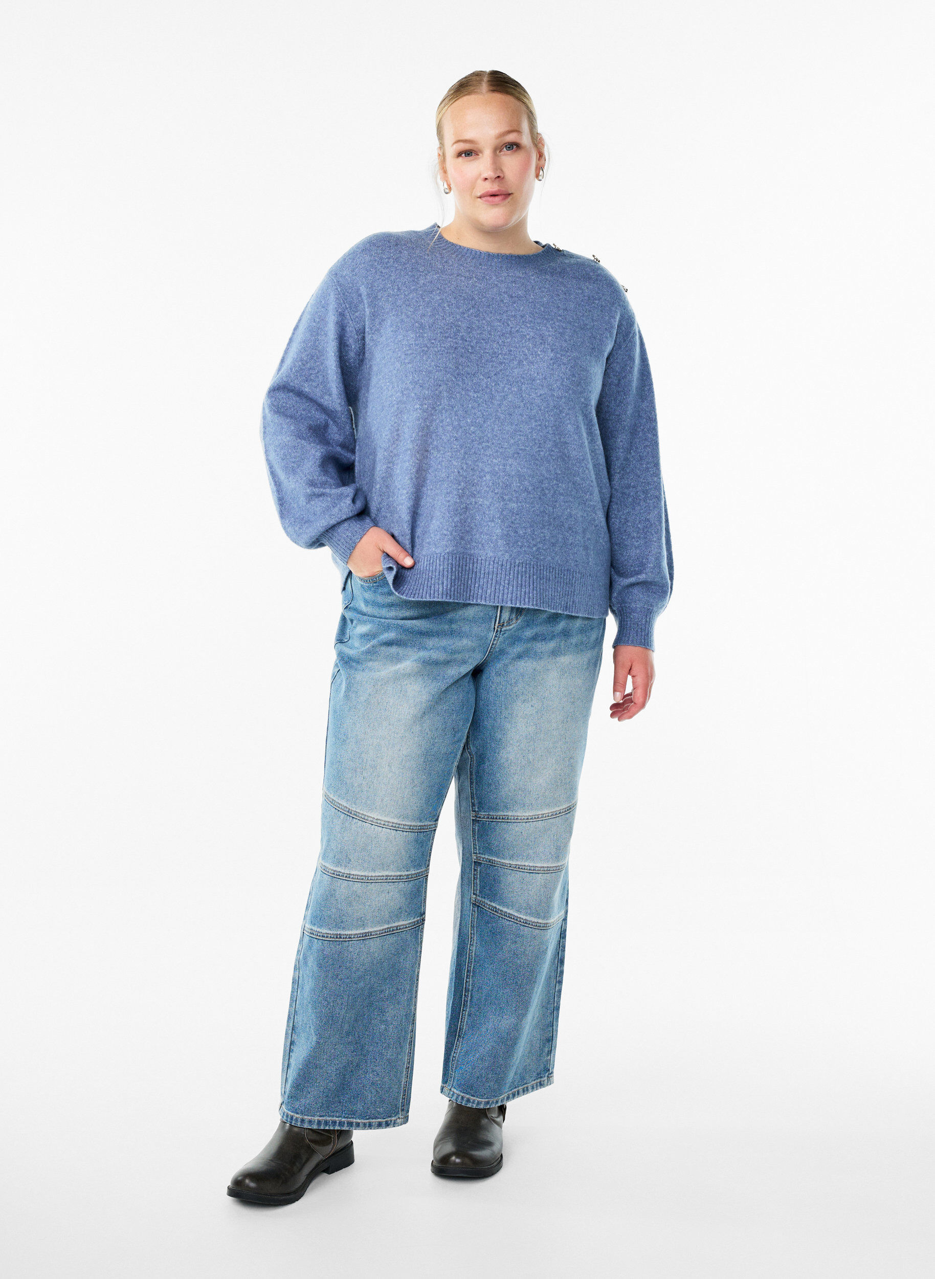 ZizziStickad blus med knappdetalj, Bl&aring;, Model image number 1