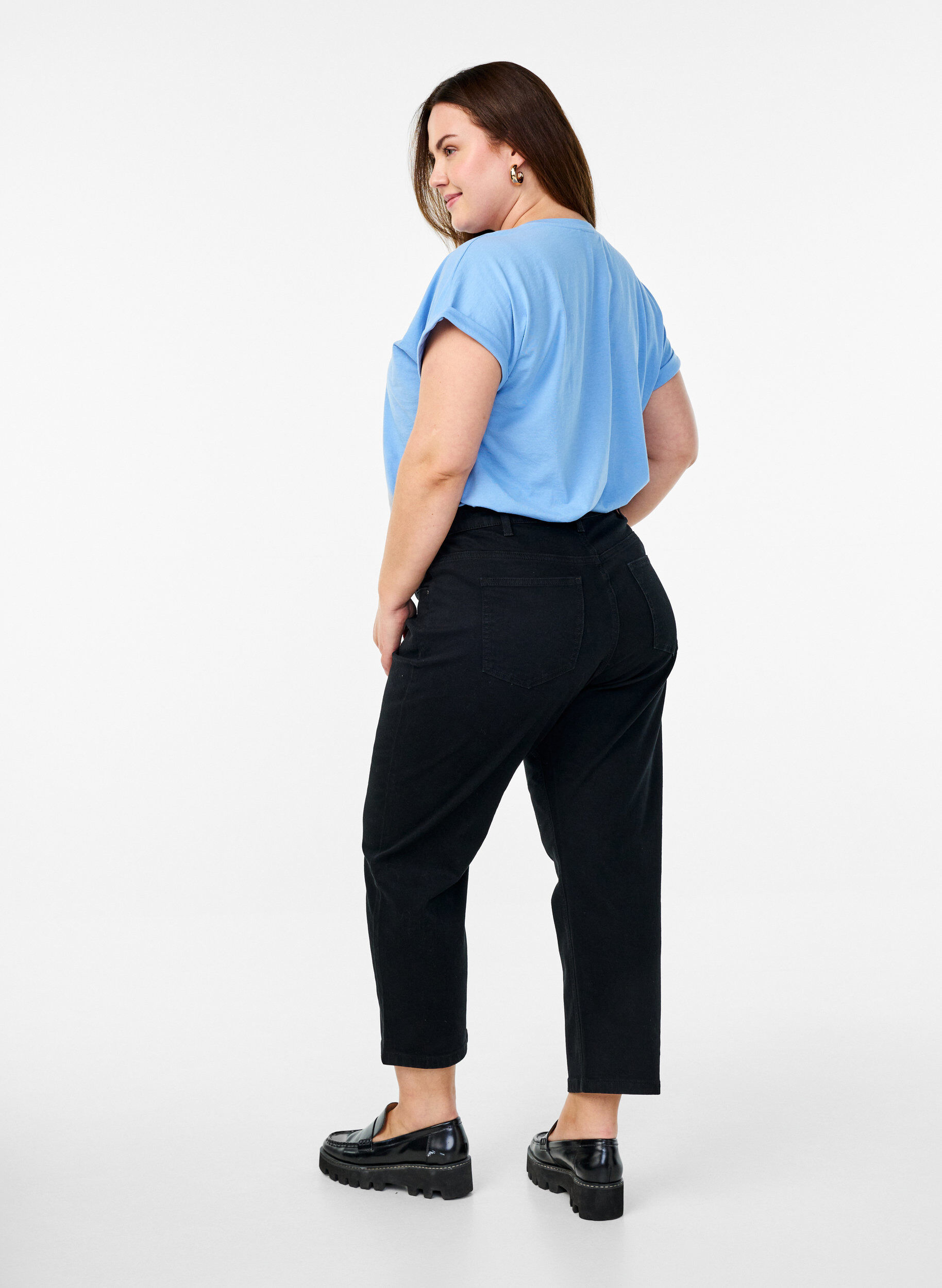 ZizziCroppade Vera-jeans med raka ben, Svart, Model image number 1