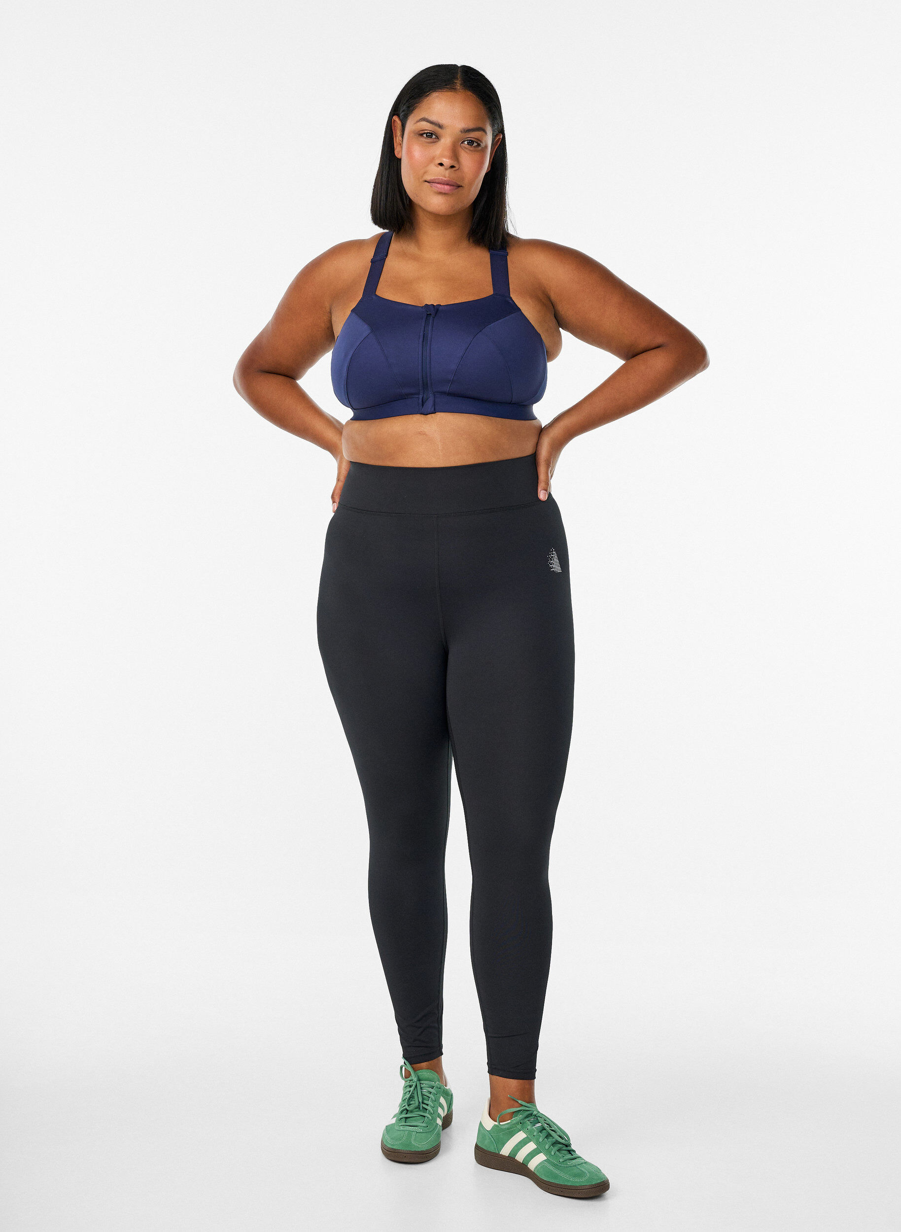 ZizziSport-BH med kn&auml;ppning framtill och h&ouml;gt st&ouml;d, Bl&aring;, Model image number 1