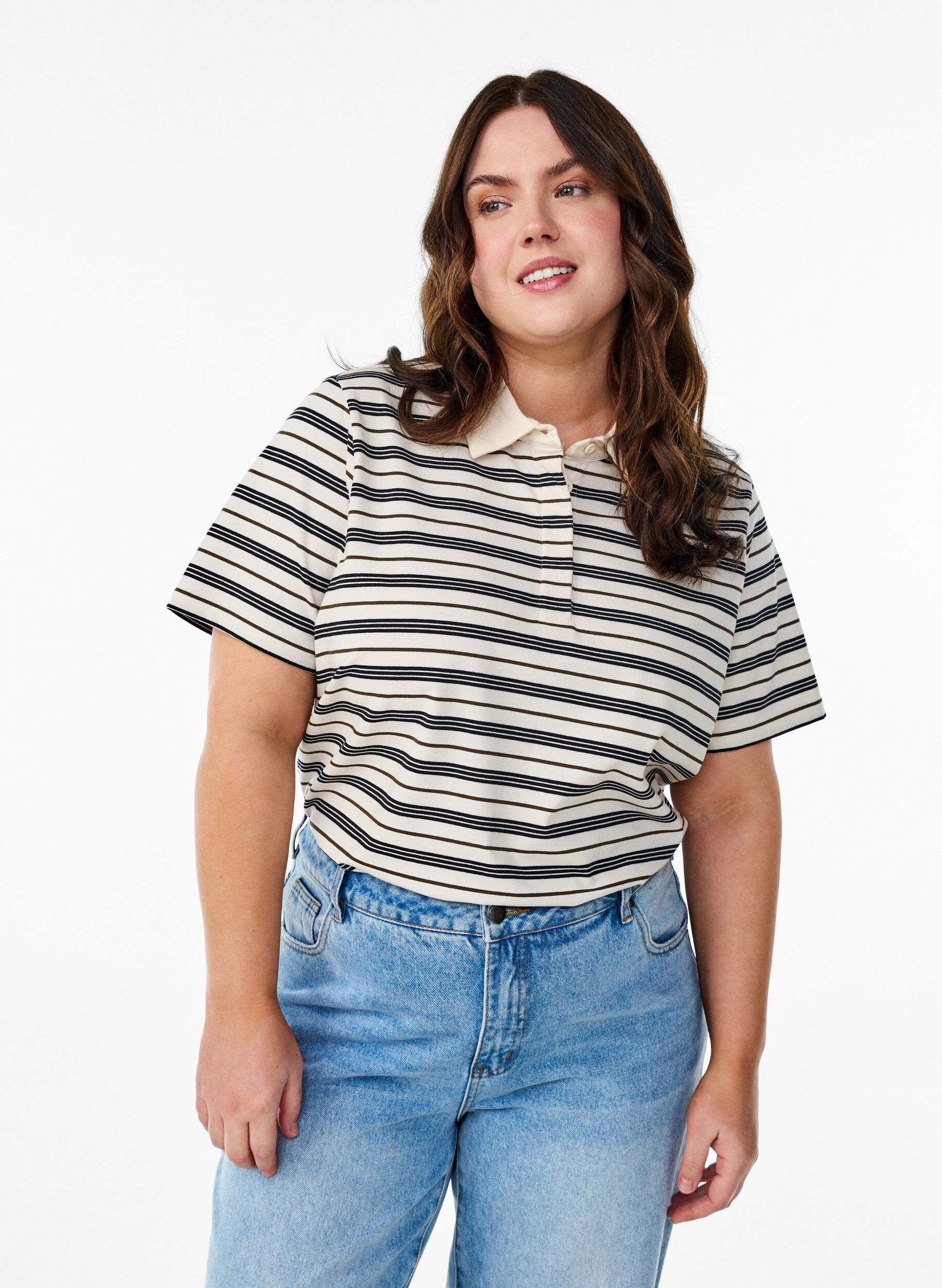 Zizzi Randig pik&eacute;tr&ouml;ja med korta &auml;rmar, Vit, Model image number 0