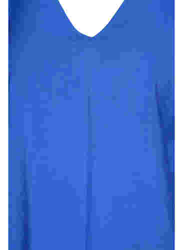 V-ringad blus i viskos med korta ärmar, Dazzling Blue, Packshot image number 2