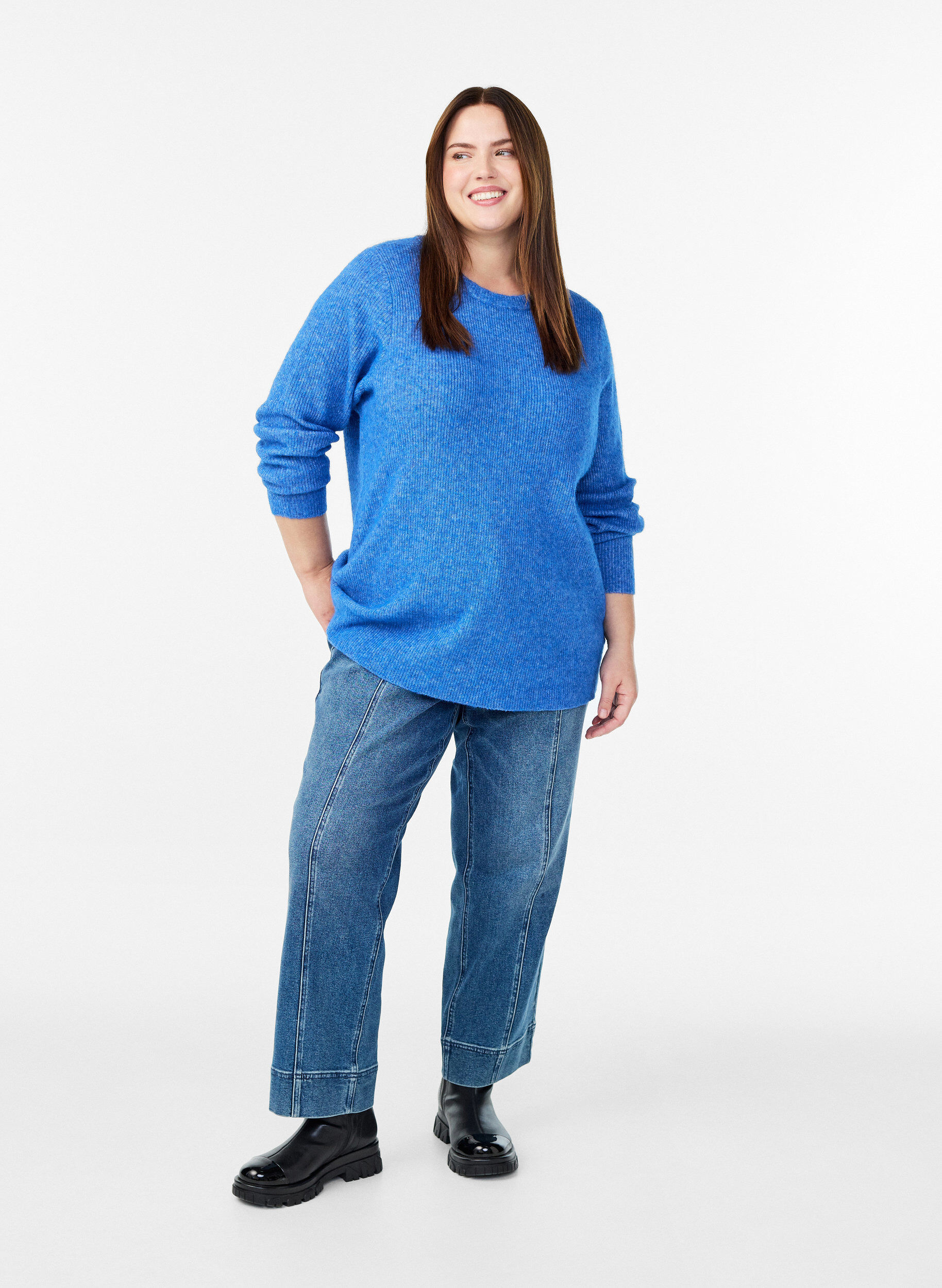 ZizziMelerad stickad blus med rund hals, Bl&aring;, Model image number 1