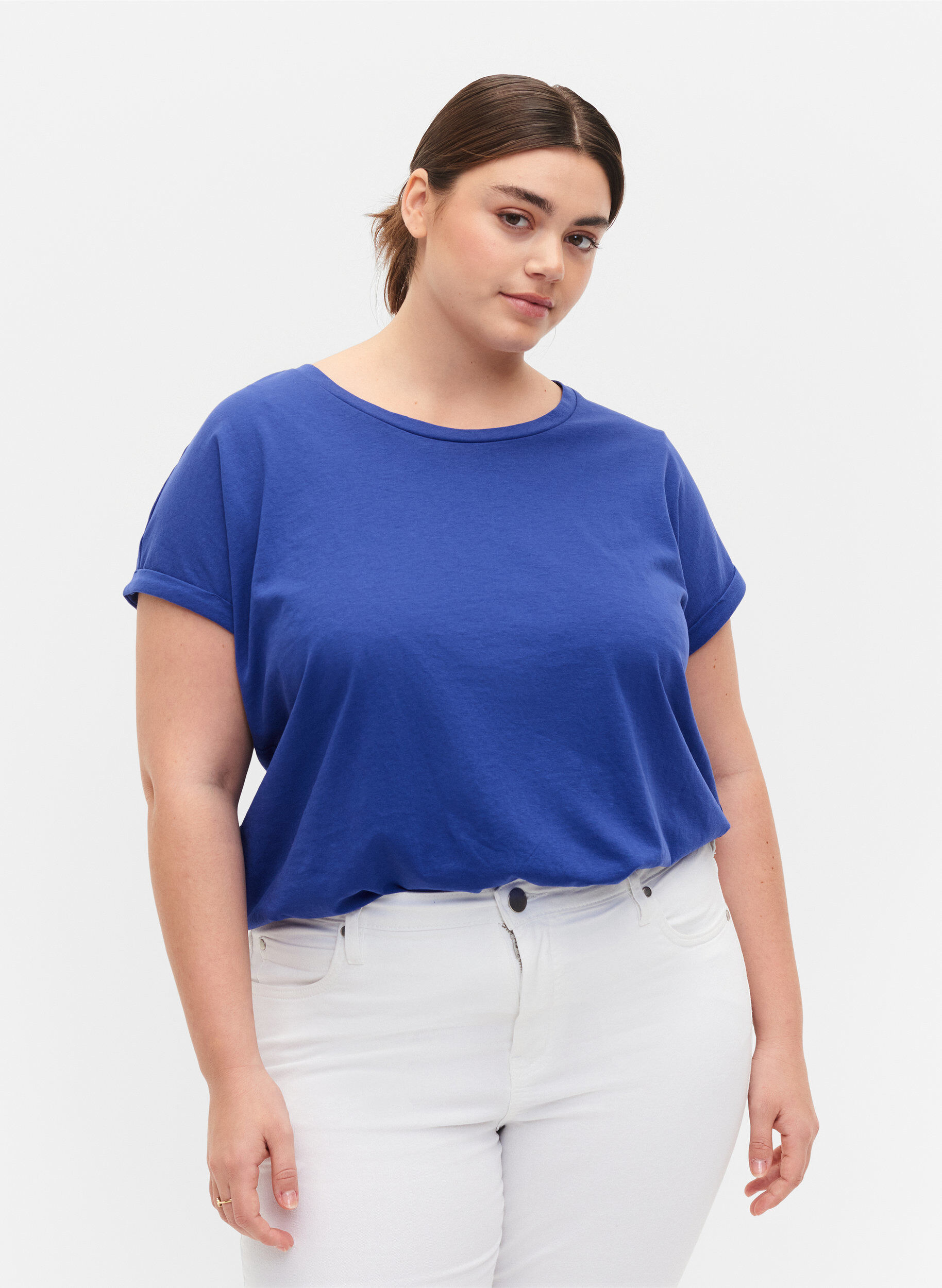 Kort&auml;rmad t-shirt i bomullsmix, Bl&aring;, Model