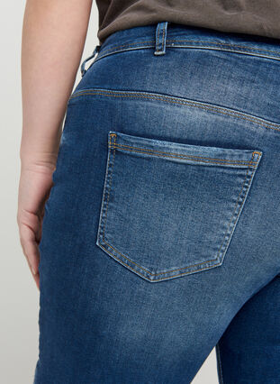 Extra slim Sanna jeans med normal midja, Dark blue denim, Model image number 2
