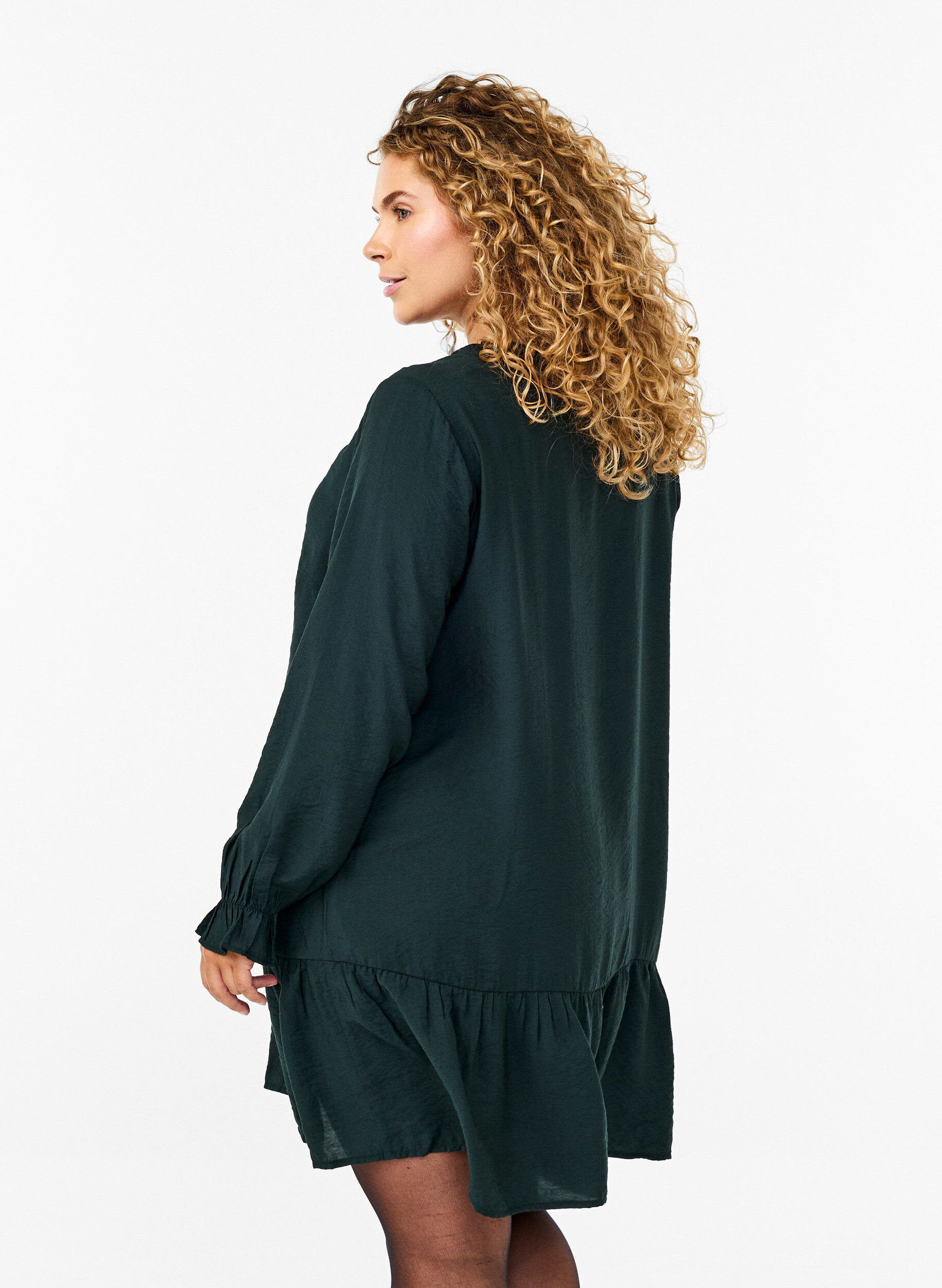 Zizzi Kort kl&auml;nning med stickningar och knappar, Scarab, Model image number 1