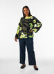 Blommig blus med b&aring;tringning och vida &auml;rmar, Svart, Model image number 1