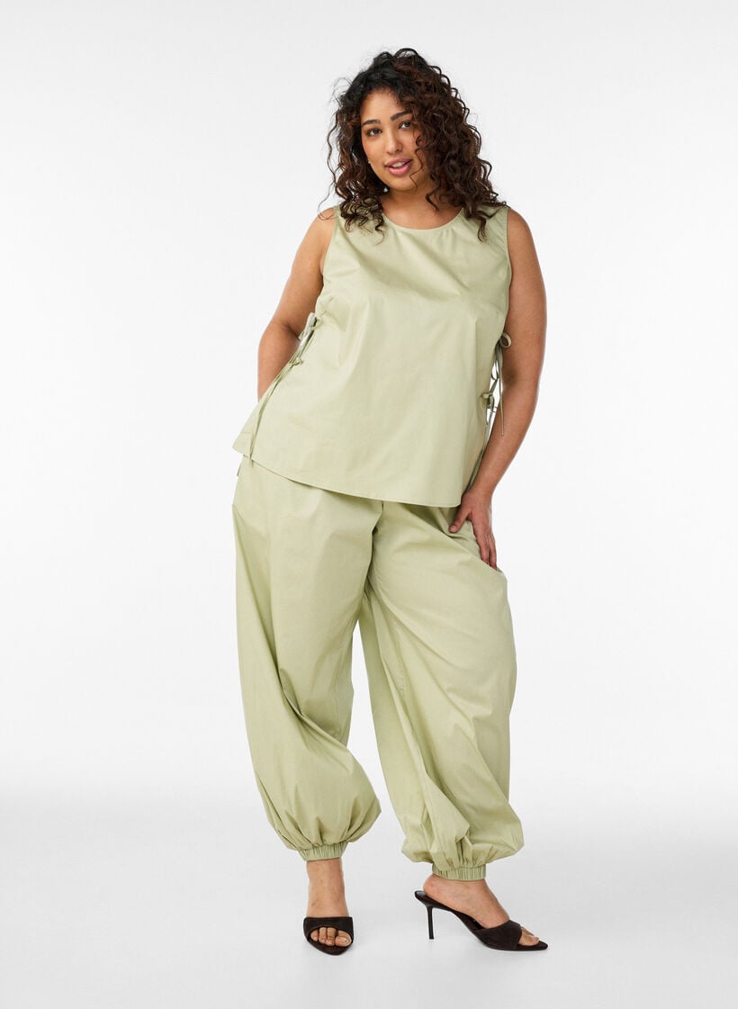 &Auml;rml&ouml;s topp med knytdetalj i sidorna, Gr&ouml;n, Model image number 1