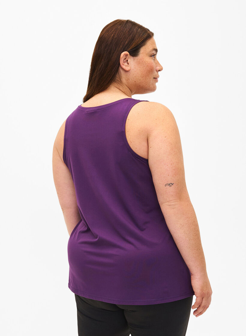 Träningstopp med rund halsringning, Purple Pennant, Model image number 1