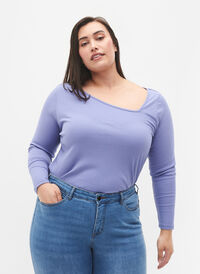 Långärmad t-shirt med asymmetrisk skärning, Lavender Violet, Model