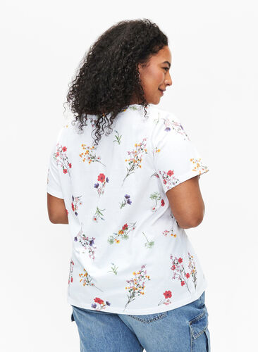 T-shirt i ekologisk bomull med blommigt tryck, Bright W. AOP Flower, Model image number 1
