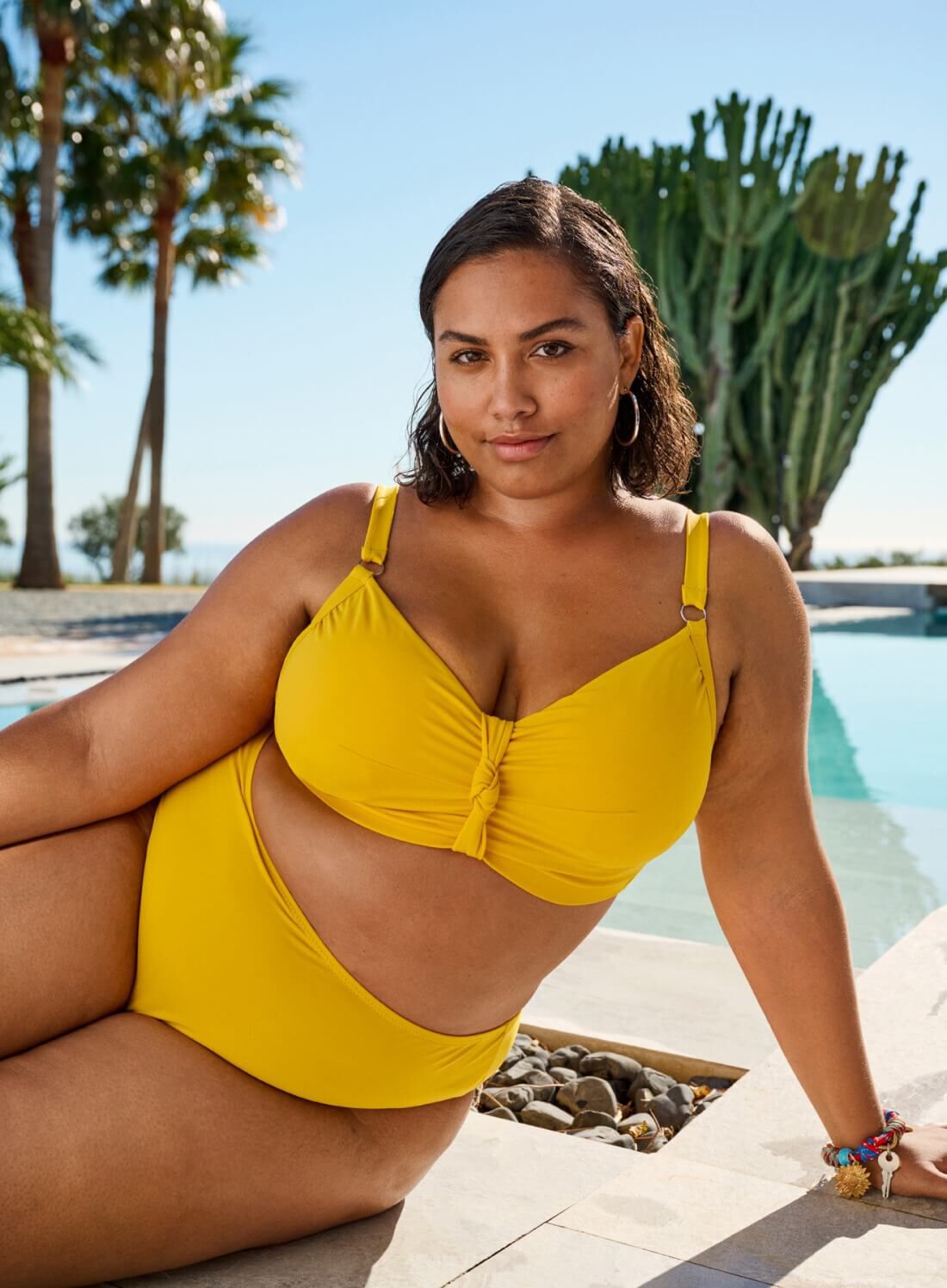 Bikiniupps&auml;ttning i gult, , Model