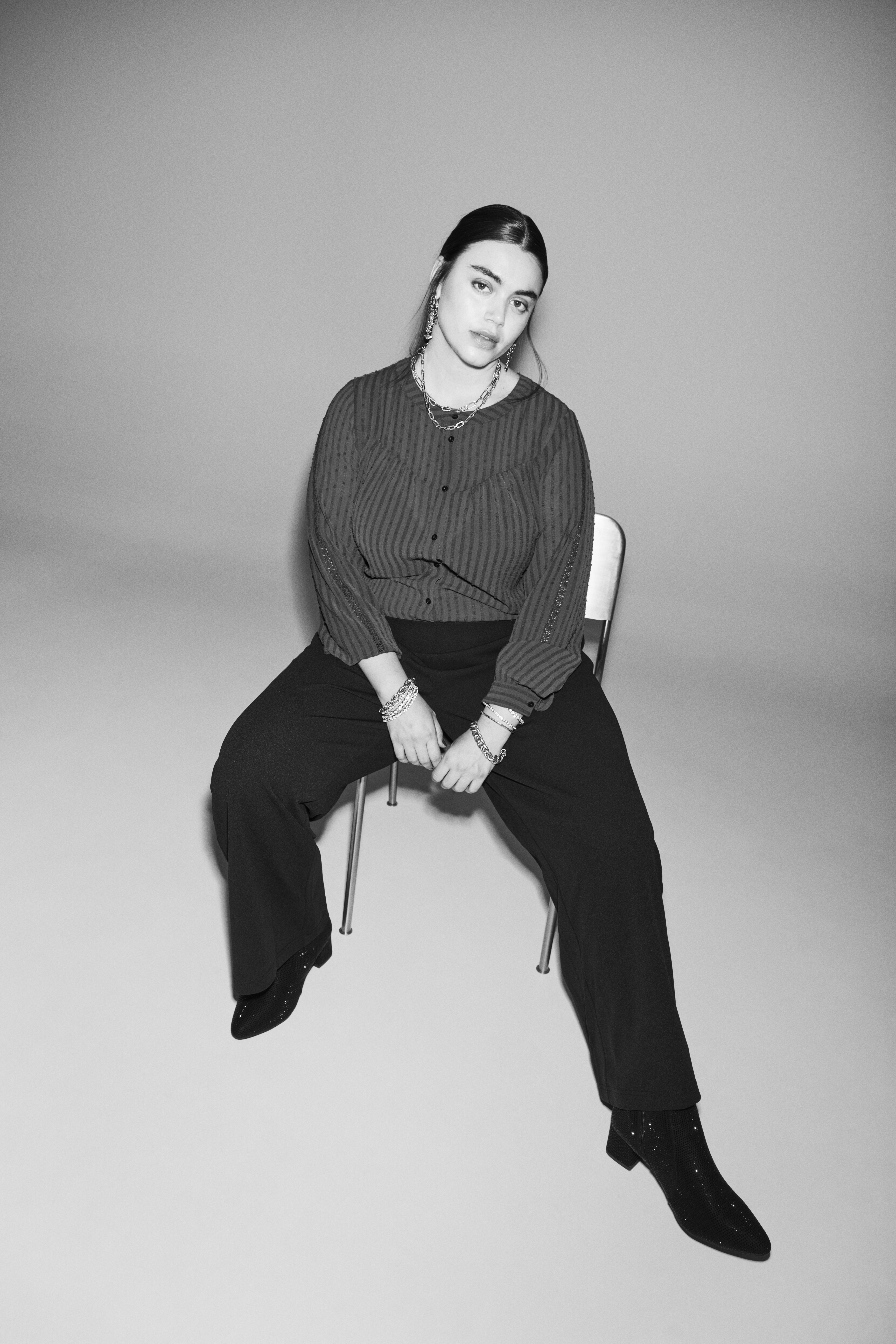 Zizzi Skjorta med broderade detaljer, , Model