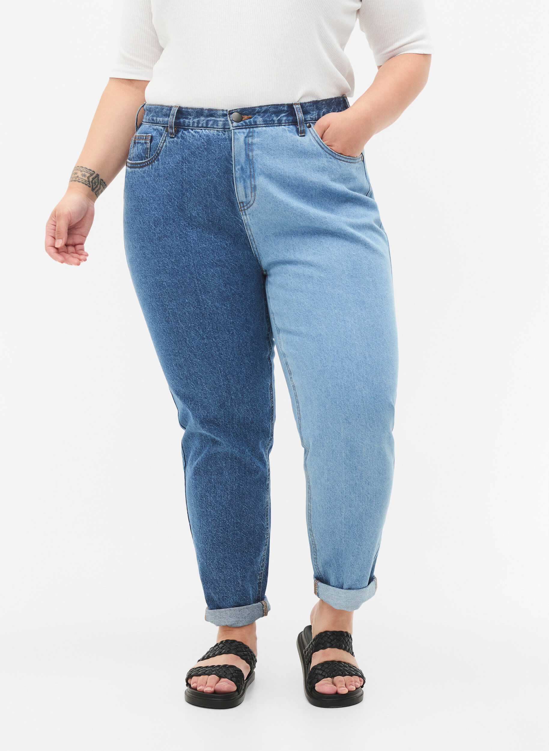 Zizzi Tv&aring;f&auml;rgade Mille Mom Fit-jeans, Lt. B. Comb, Model image number 2