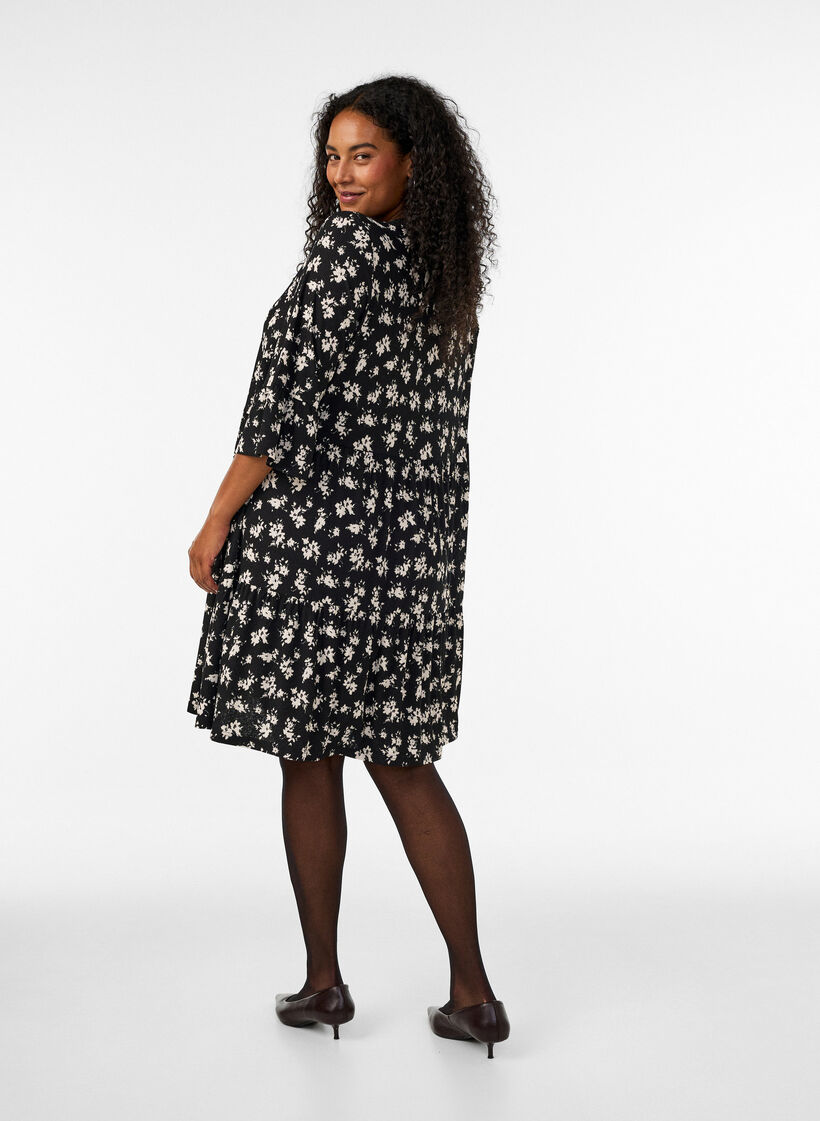 Kort a-linjeformad kl&auml;nning i jersey med helt&auml;ckande m&ouml;nster, Svart, Model image number 2