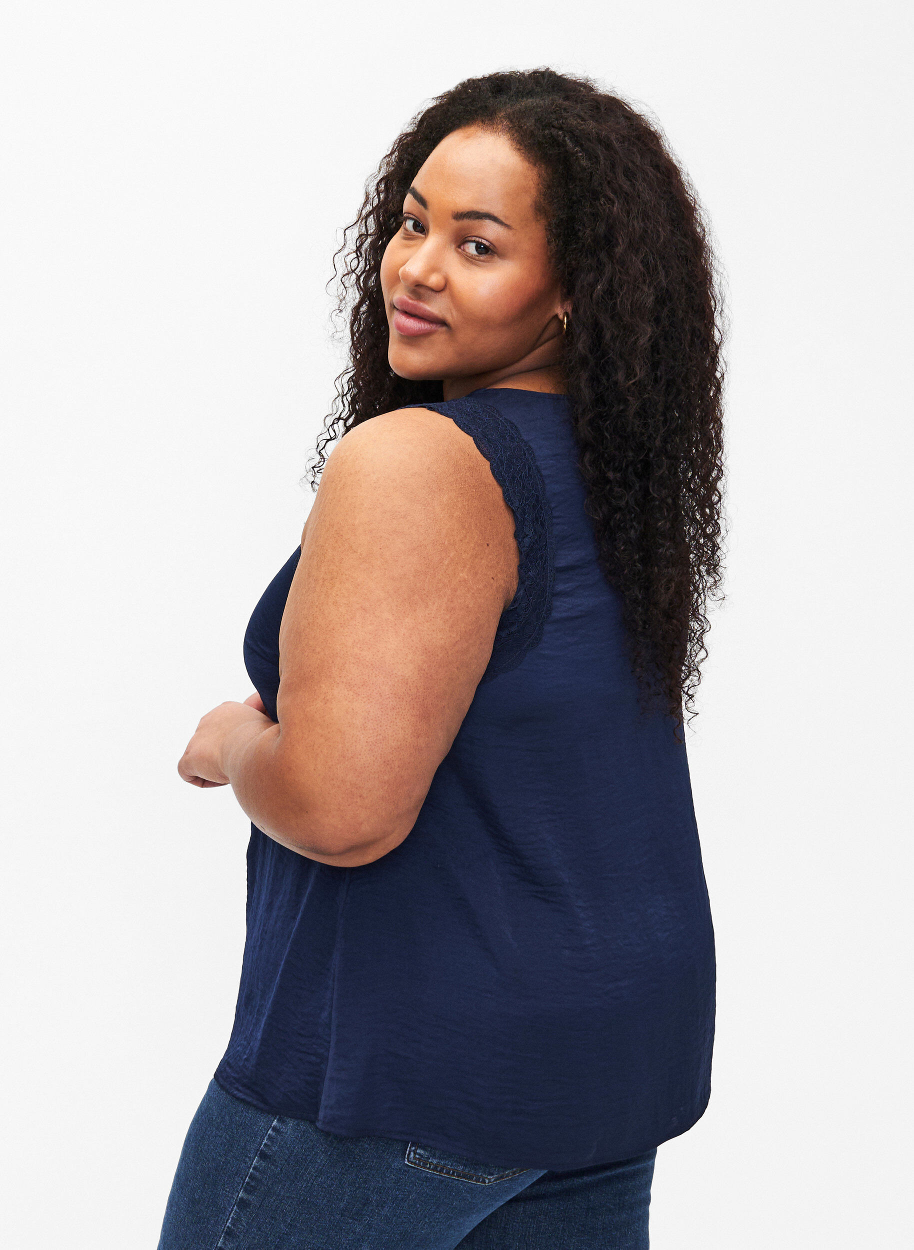 Zizzi Topp med spets och korsdetaljer, Navy, Model image number 1