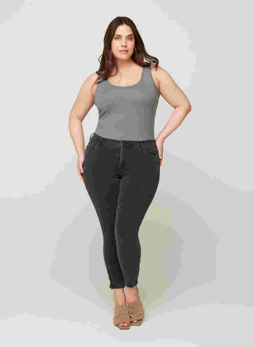 Croppade Amy jeans med blixtlås, Grey Denim, Model