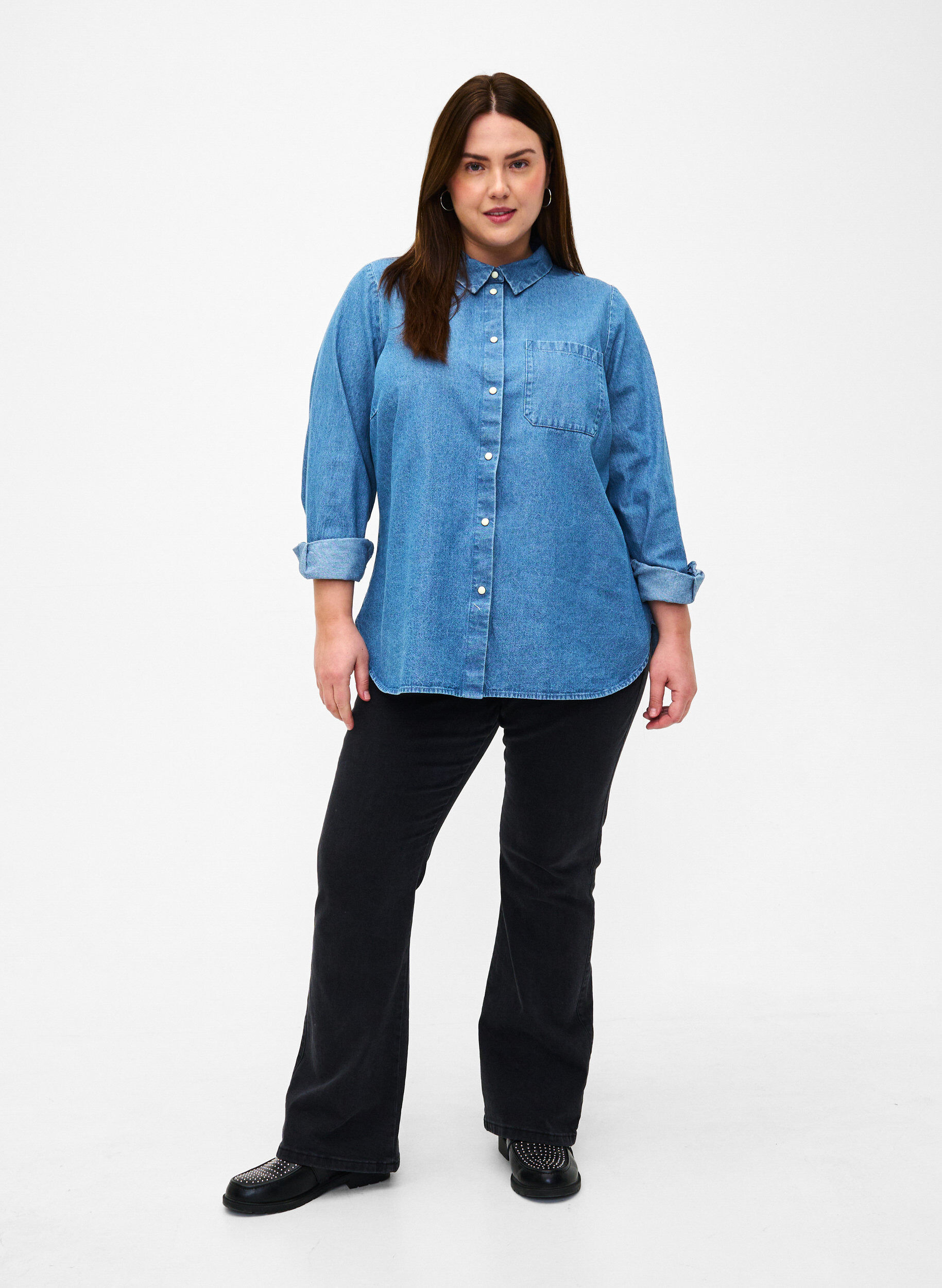 ZizziL&aring;ng&auml;rmad jeansskjorta med br&ouml;stficka, Light Blue Denim, Model image number 2