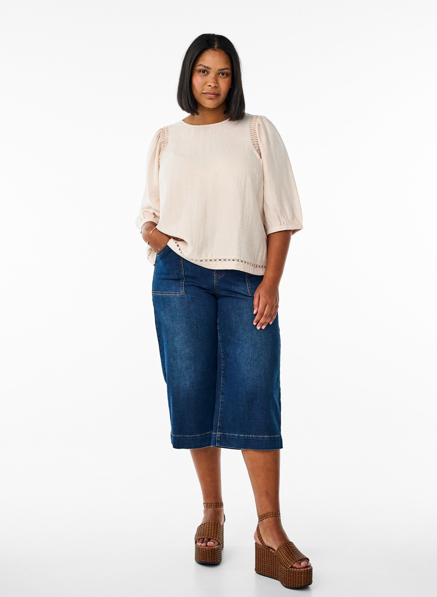 Zizzi Blus i viskosblandning med linne och rynkade axlar, Orange, Model image number 1