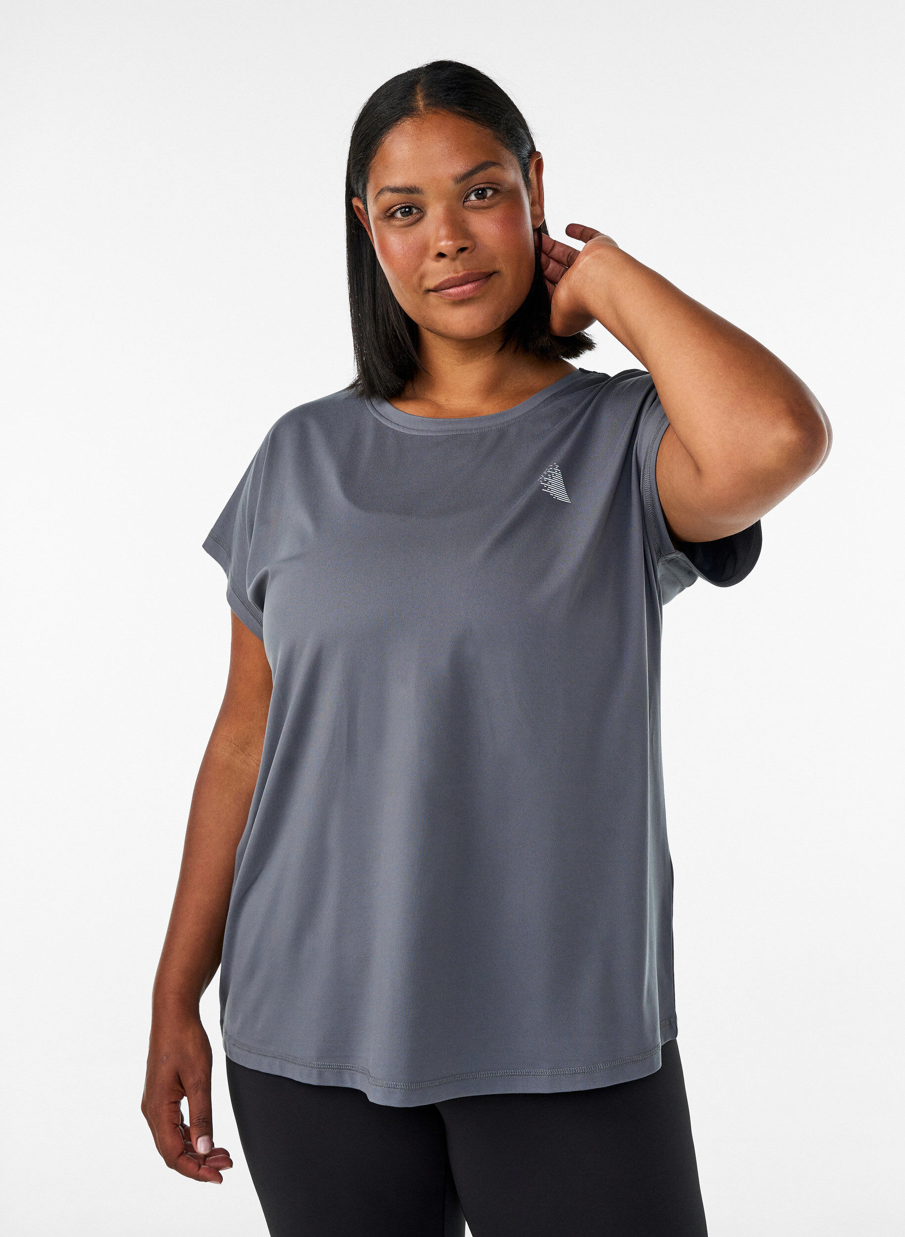 Enf&auml;rgad tr&auml;nings-T-shirt, Gr&aring;, Model