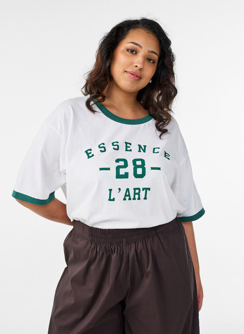 T-shirt i bomull med texttryck och boxig passform, Vit, Model image number 0