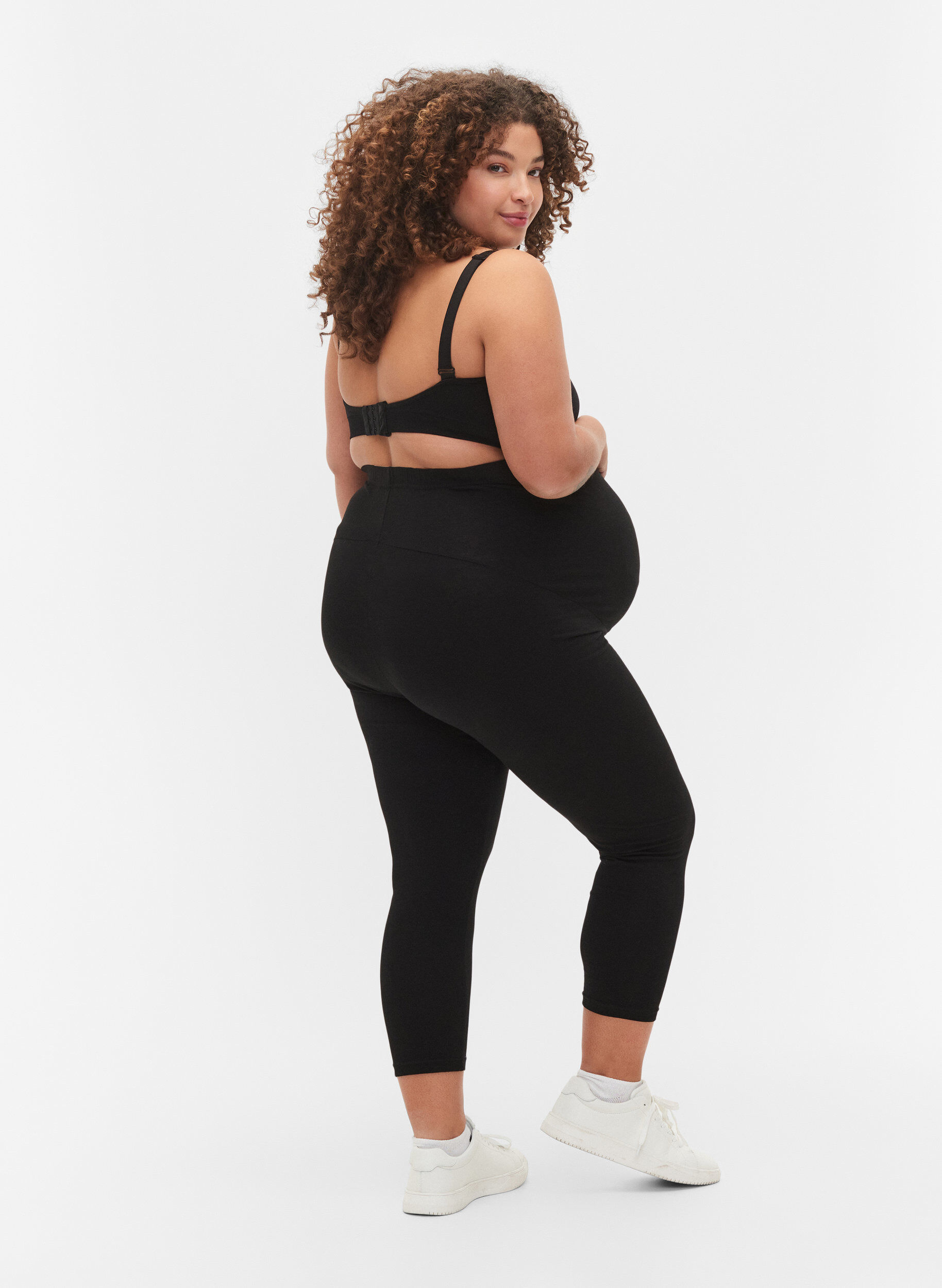 Zizzi Gravidleggings med 3/4 l&auml;ngd, Black, Model image number 1