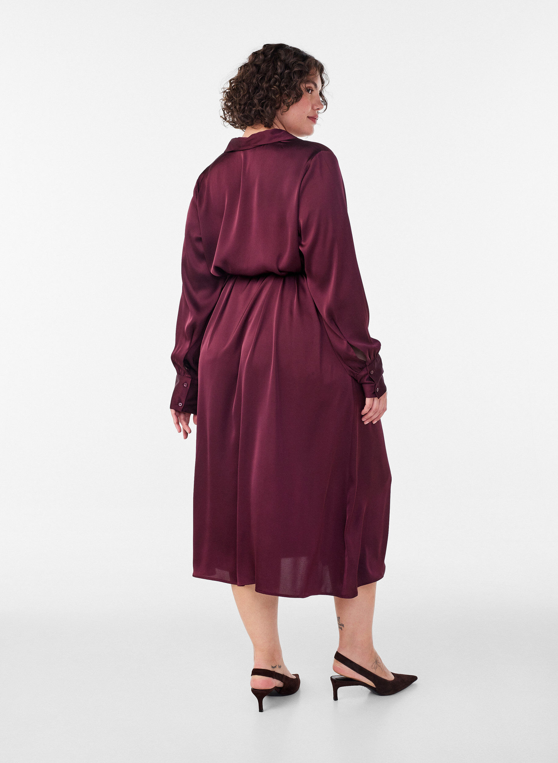 ZizziSkjortkl&auml;nning i satin med knytsk&auml;rp, R&ouml;d, Model image number 2