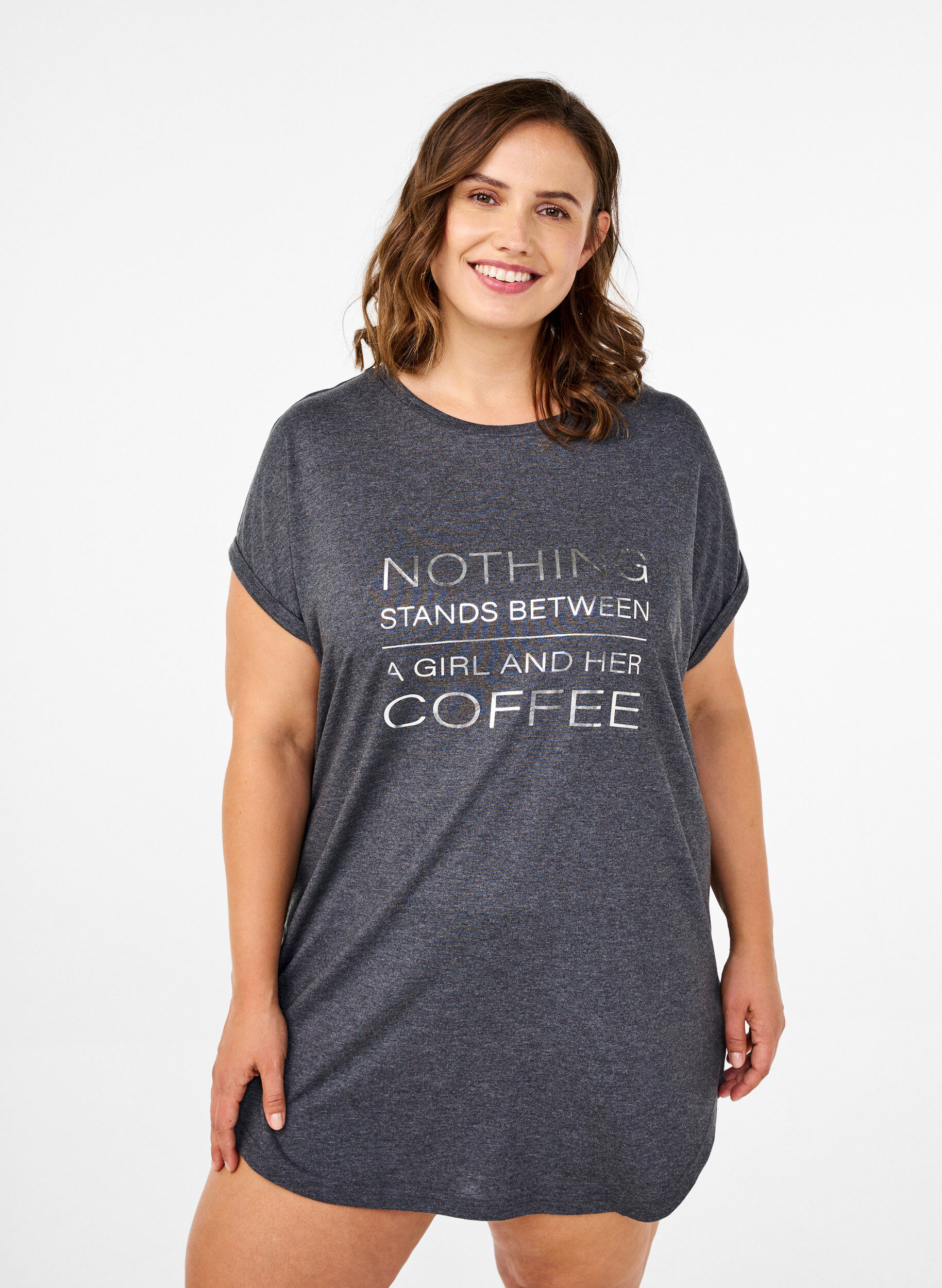 Zizzi Kort&auml;rmat nattlinne med texttryck, , Model image number 0