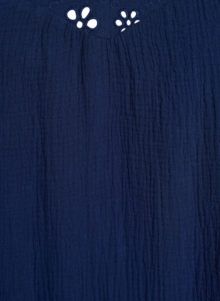 Blus i bomullsmuslin med broderie anglaise och 1/2-&auml;rm, Bl&aring;, Packshot image number 2