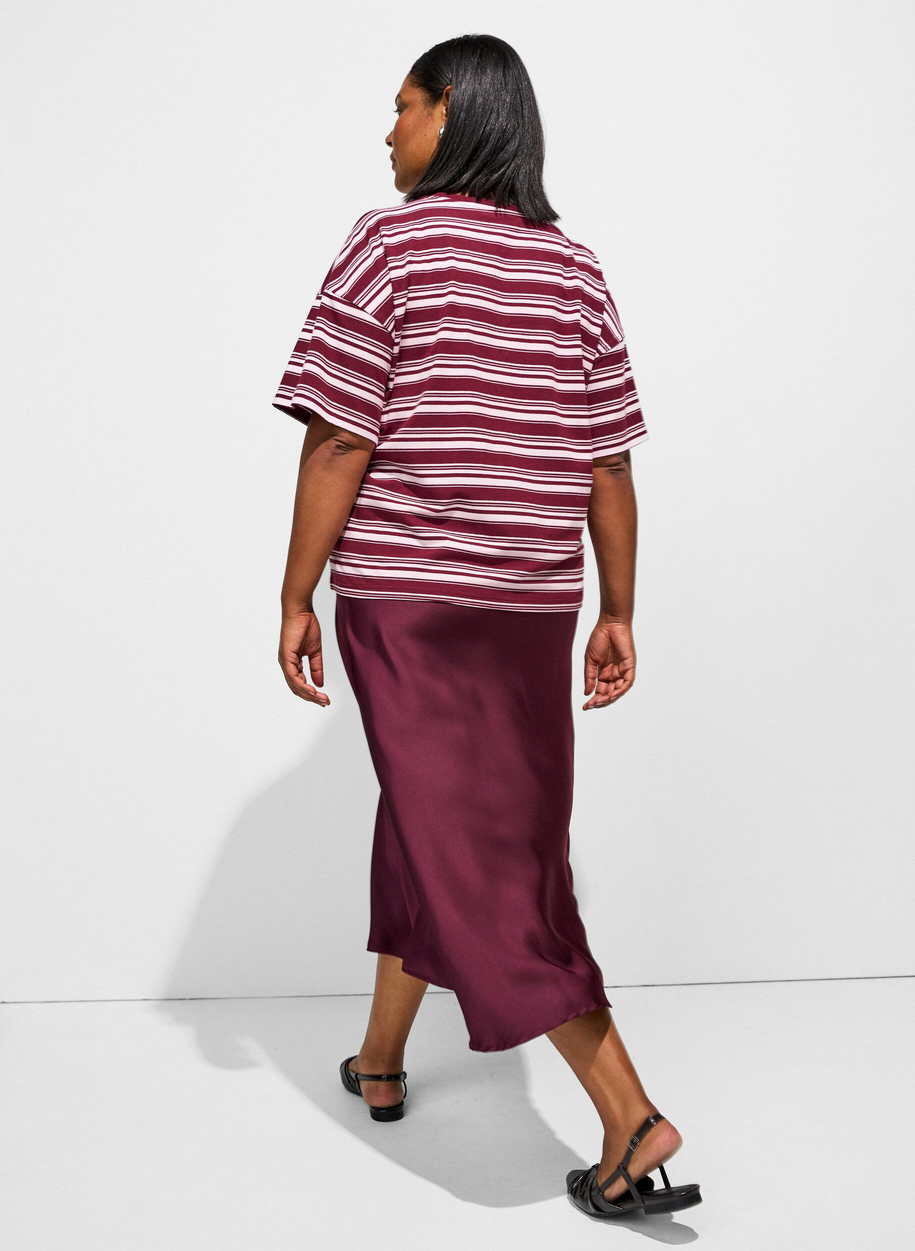 ZizziMidikjol i satin, R&ouml;d, Model image number 1