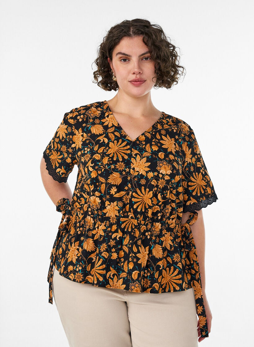Blommig blus i bomull med knytning, Orange, Model image number 0