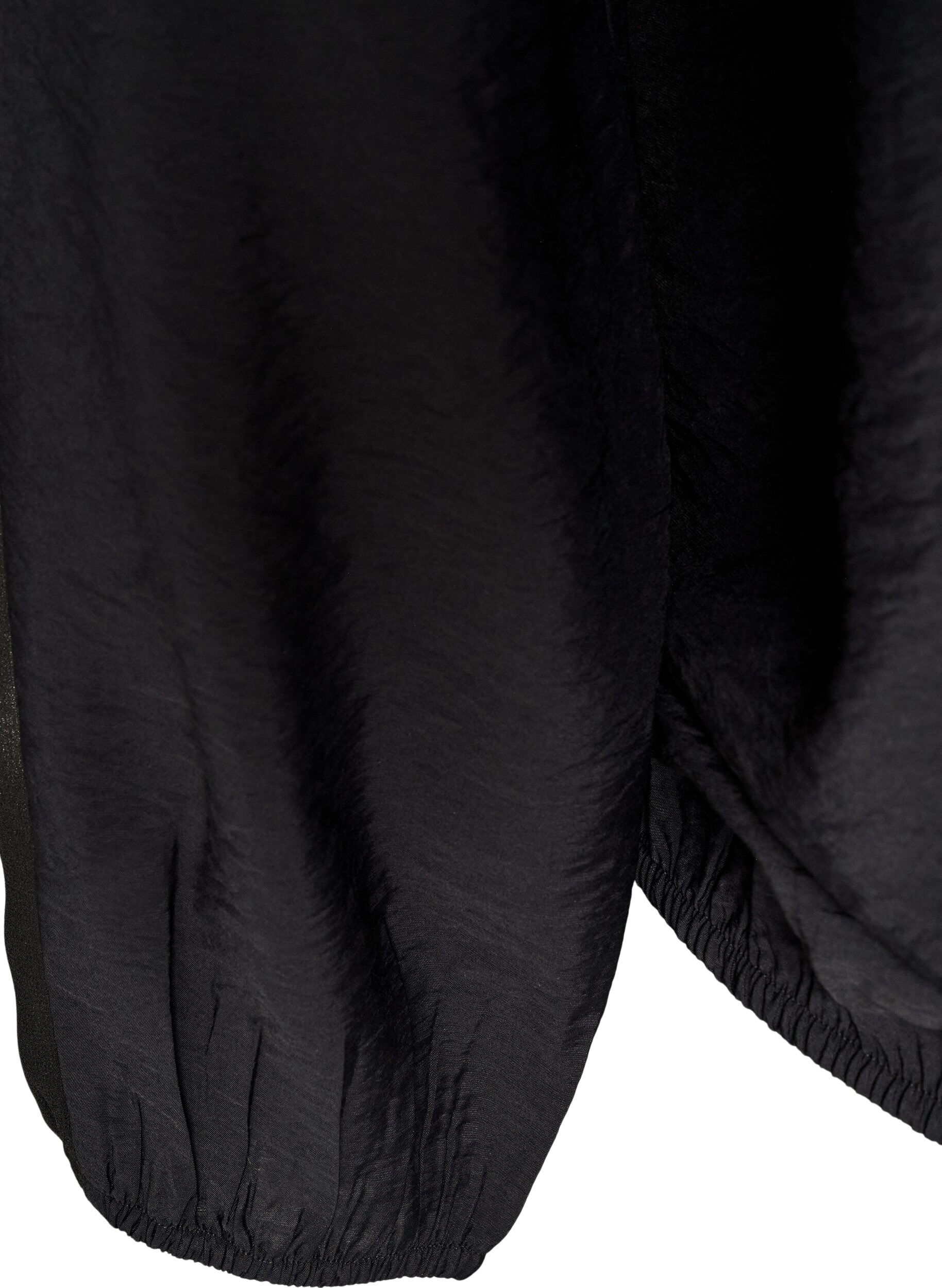 ZizziBlus med ballongeffekt och chiffongdetaljer, Svart, Packshot image number 3
