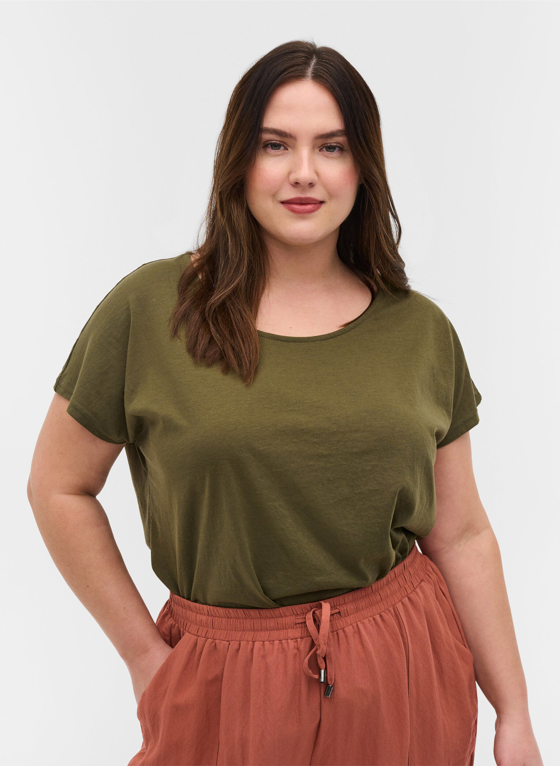 Zizzi T-shirt i bomullsmix, Ivy Green, Model image number 0