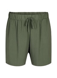 Shorts med fickor och res&aring;r i midjan, Gr&ouml;n