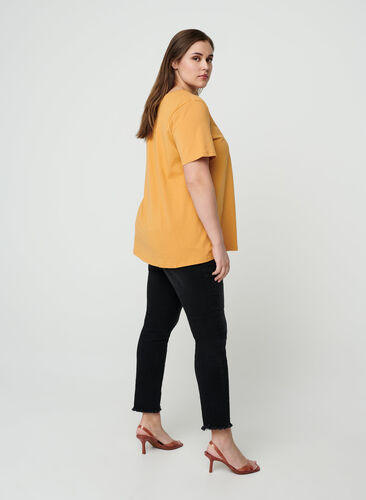 Basis t-shirt, Spruce Yellow, Model image number 1