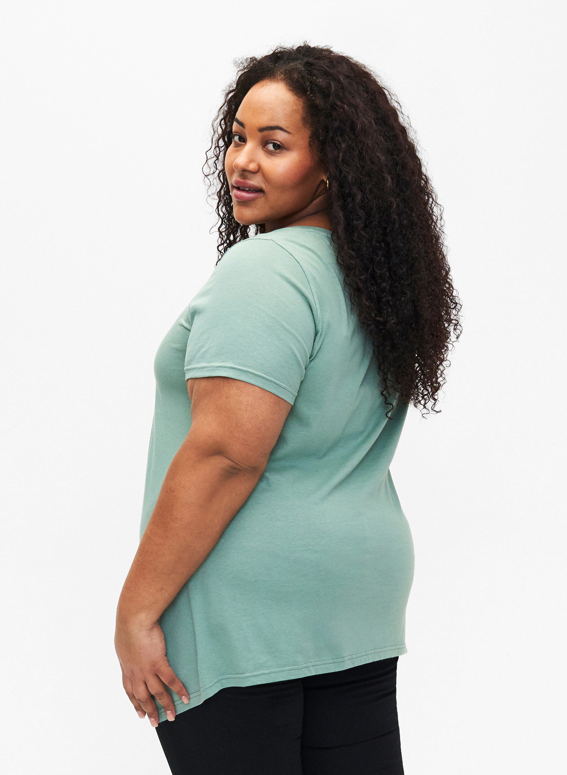 Zizzi T-shirt i bomull med kort &auml;rmar, Chinois G. W. Love, Model image number 1