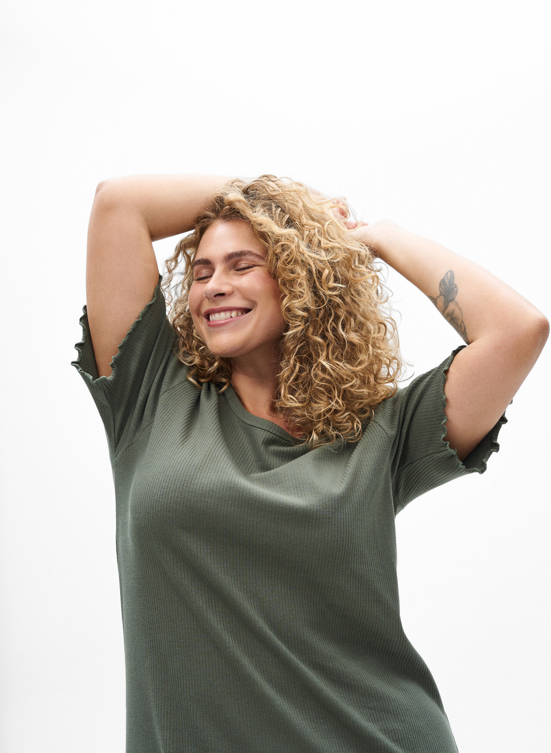 Zizzi Maxikl&auml;nning i jersey med korta &auml;rmar, Gr&ouml;n, Model image number 2