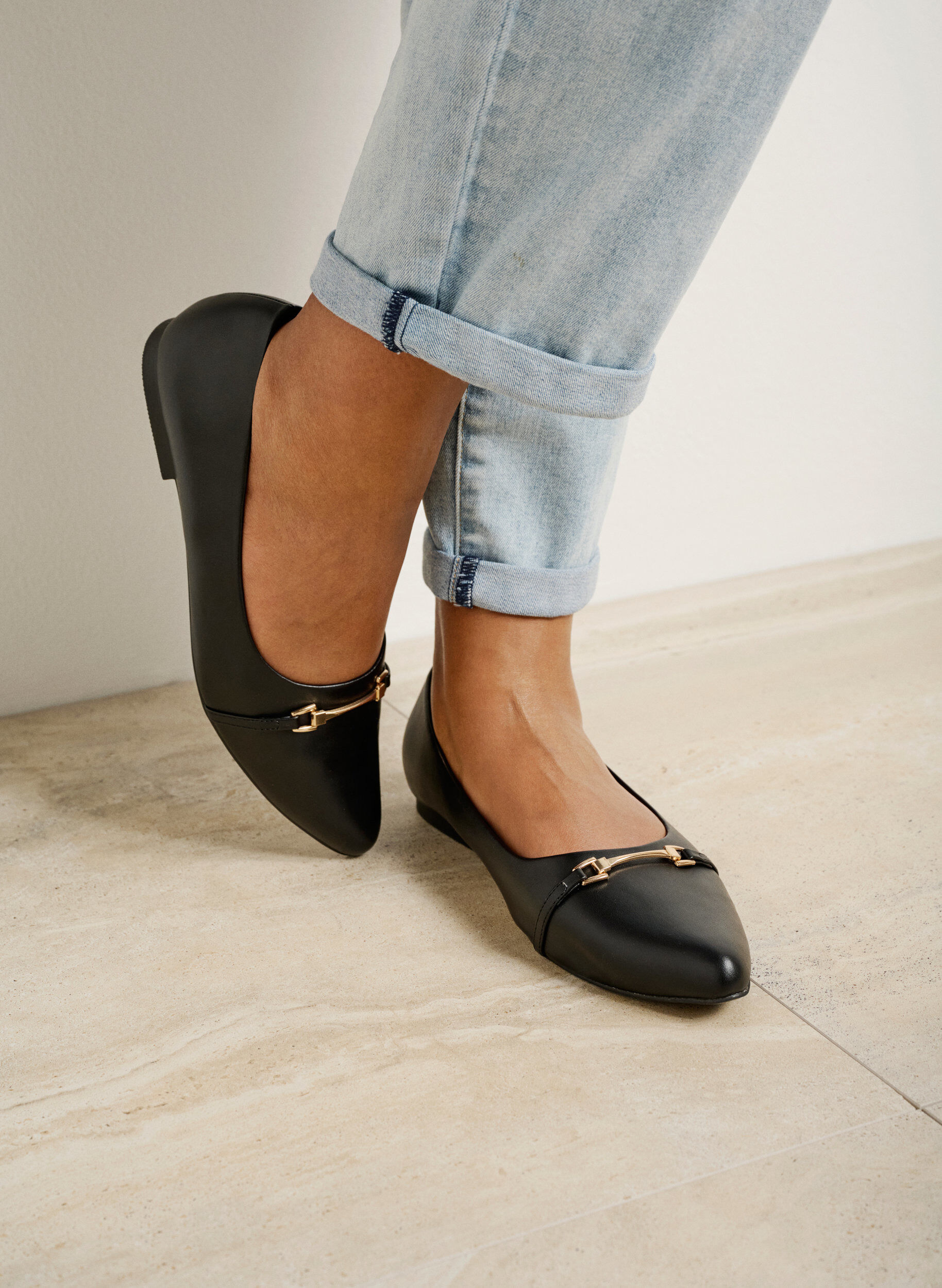 Zizzi Ballerina med bred passform och guldf&auml;rgat sp&auml;nne, Black, Image image number 0