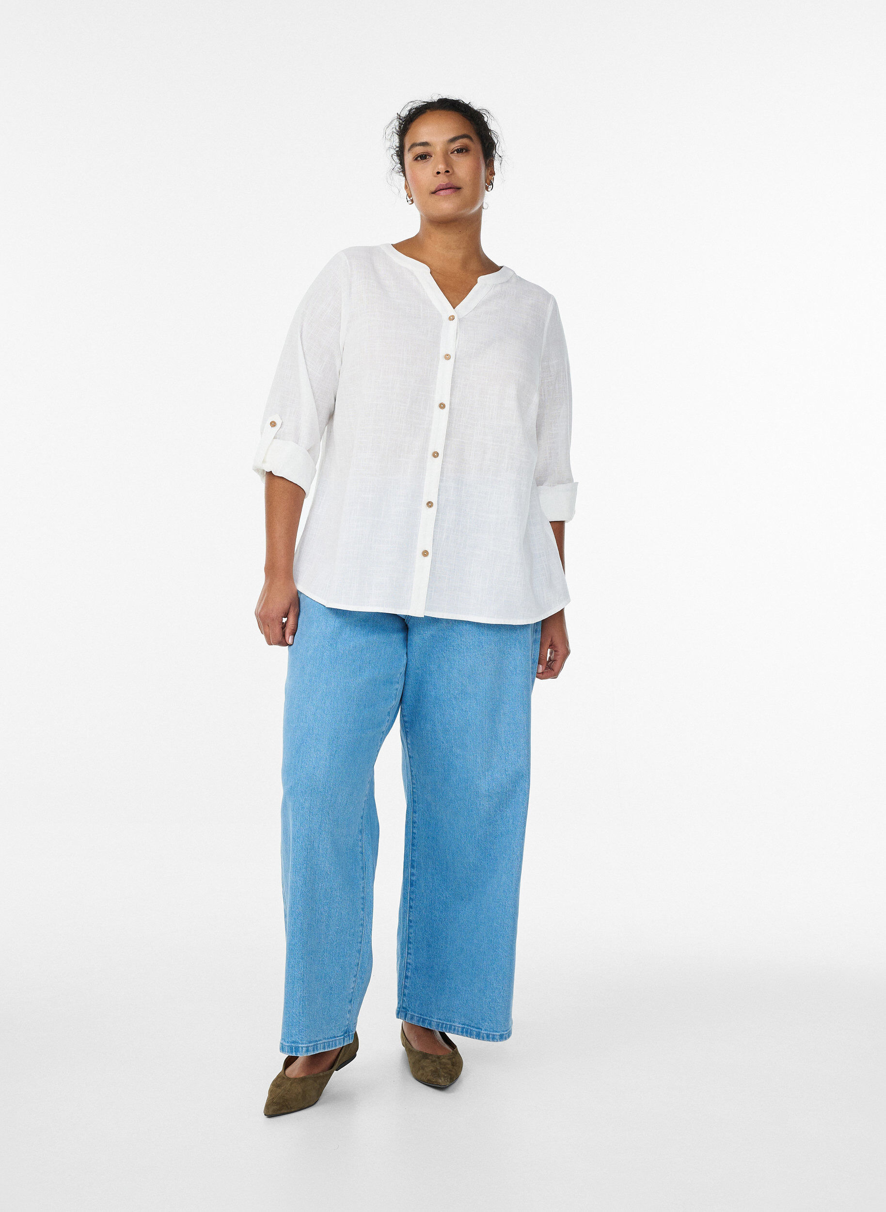 Zizzi Skjortblus i bomull med v-ringning, Vit, Model image number 1