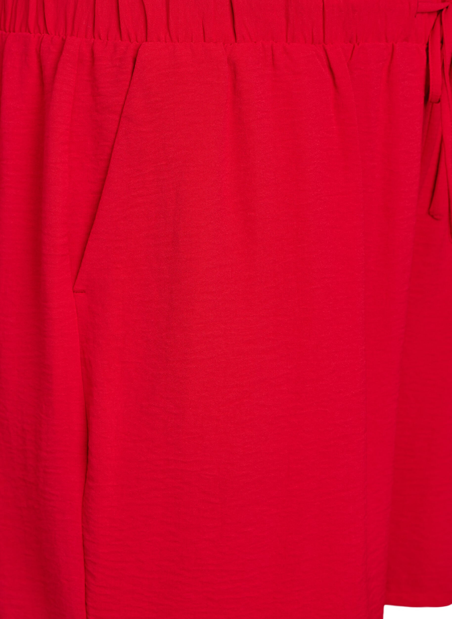 ZizziShorts med fickor och res&aring;r i midjan, R&ouml;d, Packshot image number 2